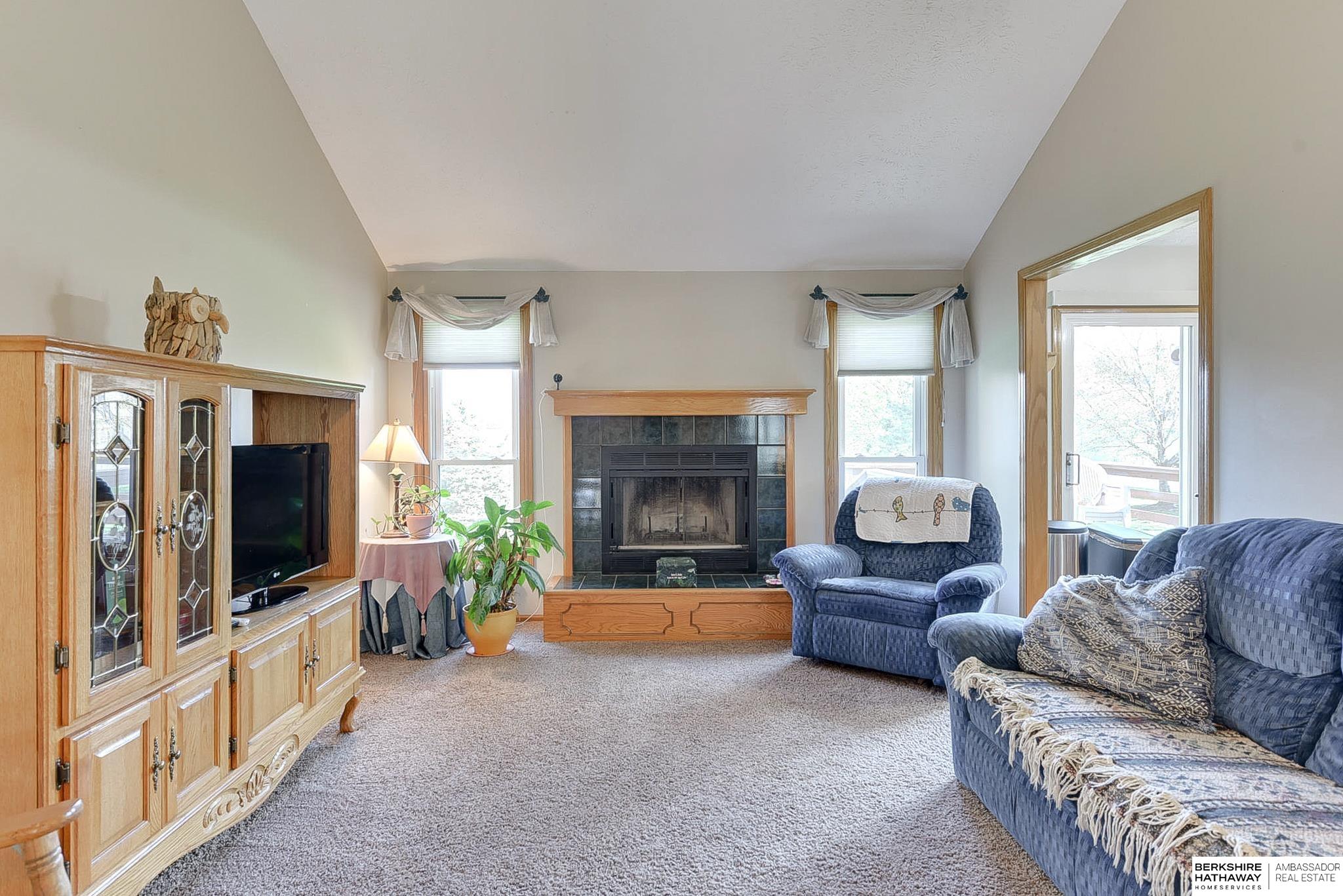 Omaha, Nebraska 68122, United States, 3 Bedrooms Bedrooms, ,3 BathroomsBathrooms,Residential,Pending,114711