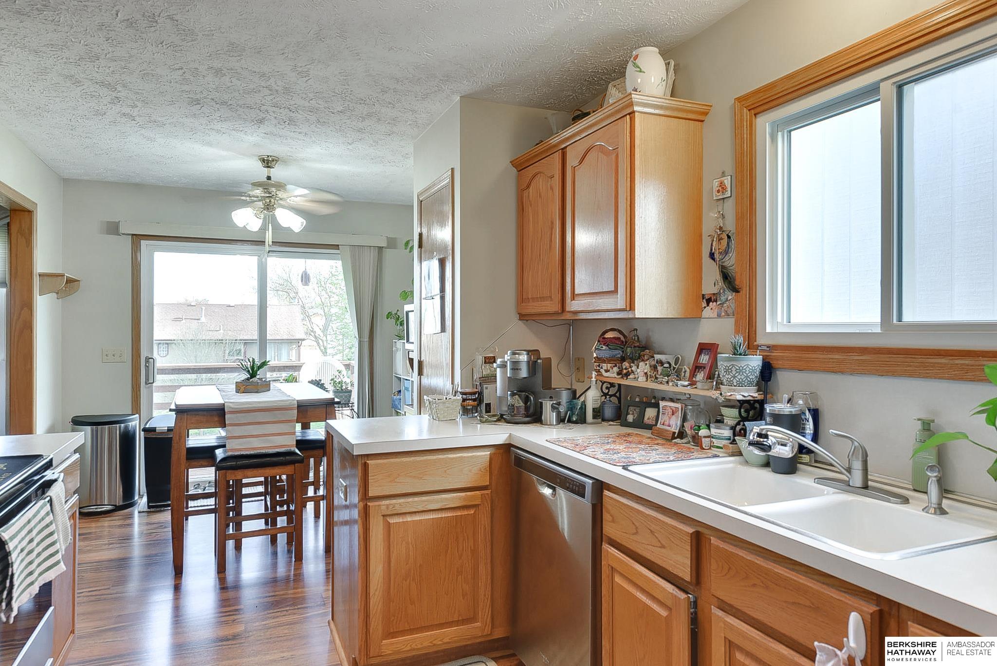 Omaha, Nebraska 68122, United States, 3 Bedrooms Bedrooms, ,3 BathroomsBathrooms,Residential,Pending,114711