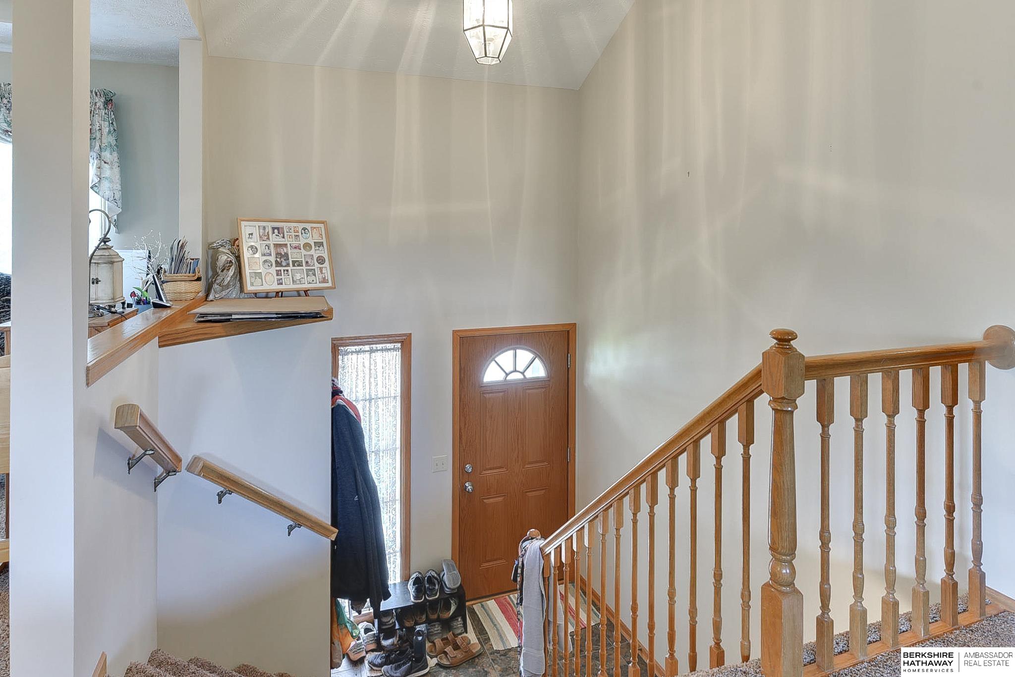 Omaha, Nebraska 68122, United States, 3 Bedrooms Bedrooms, ,3 BathroomsBathrooms,Residential,Pending,114711