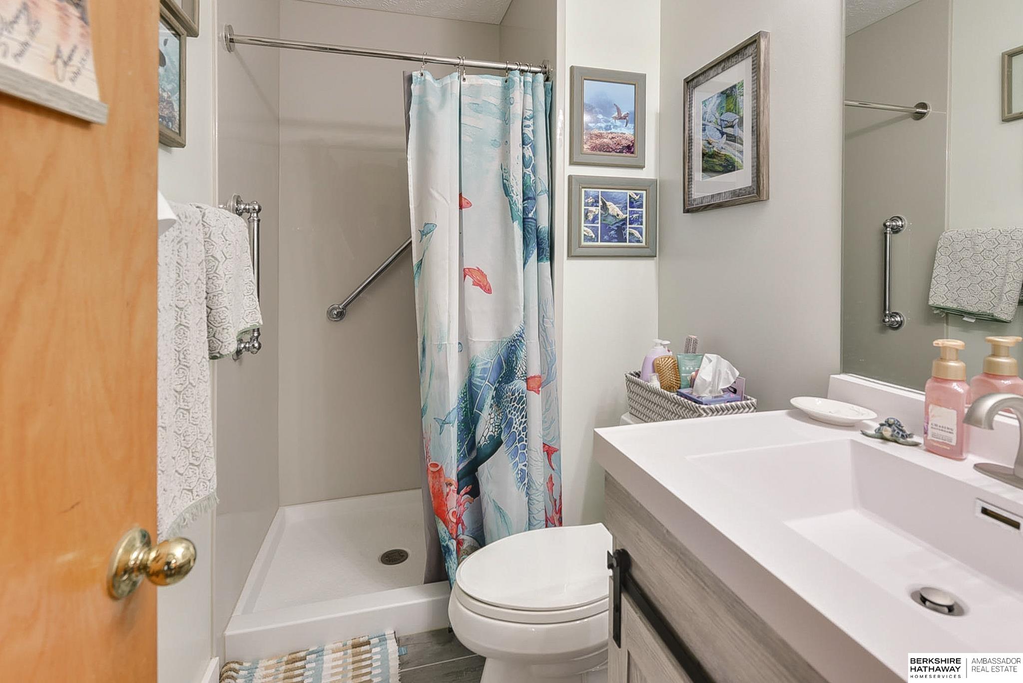 Omaha, Nebraska 68122, United States, 3 Bedrooms Bedrooms, ,3 BathroomsBathrooms,Residential,Pending,114711