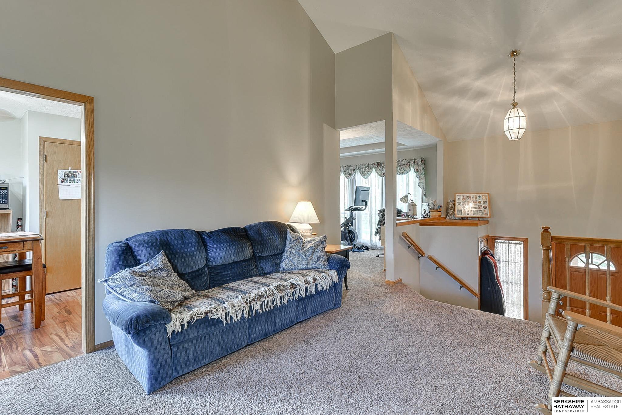 Omaha, Nebraska 68122, United States, 3 Bedrooms Bedrooms, ,3 BathroomsBathrooms,Residential,Pending,114711