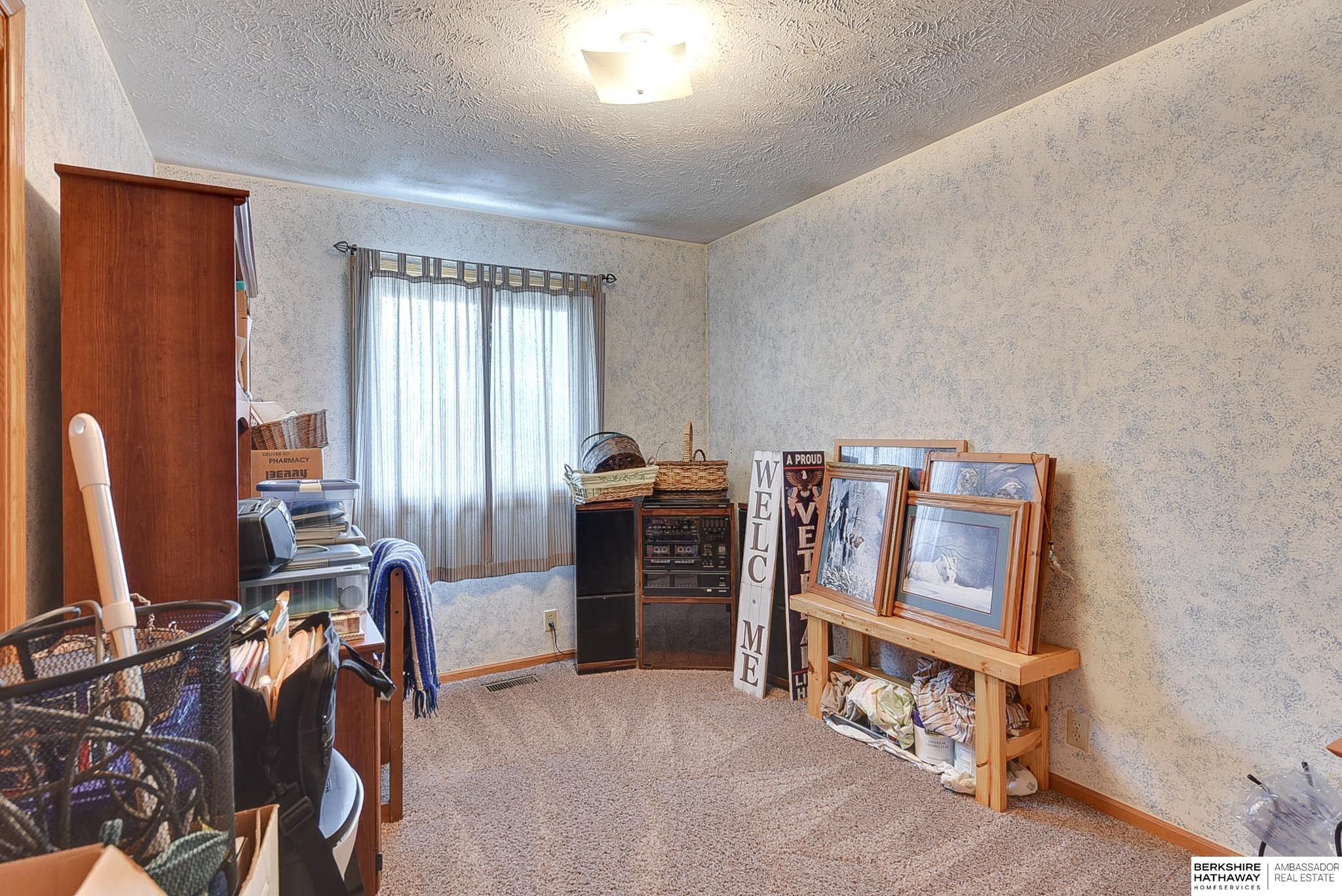 Omaha, Nebraska 68122, United States, 3 Bedrooms Bedrooms, ,3 BathroomsBathrooms,Residential,Pending,114711