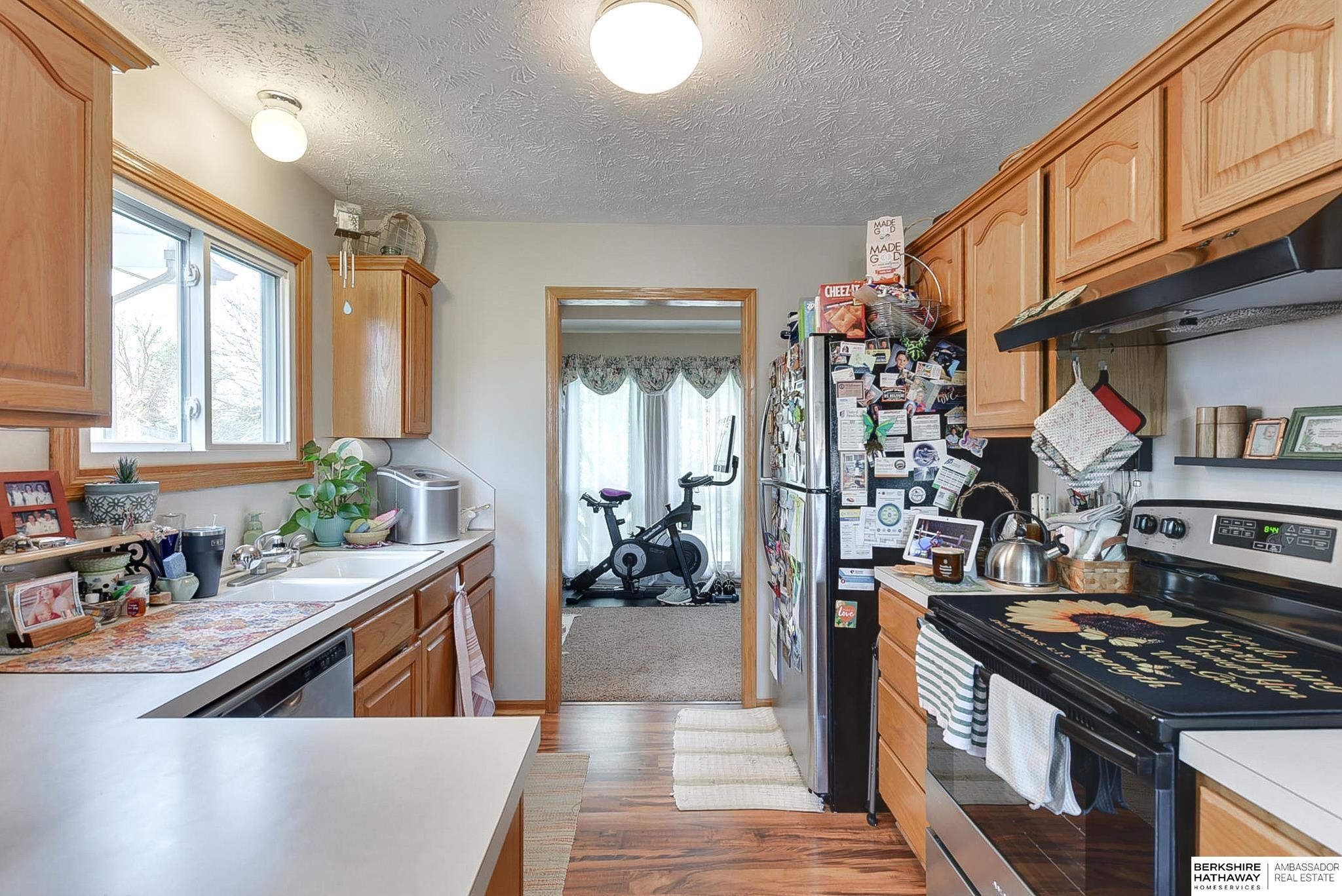 Omaha, Nebraska 68122, United States, 3 Bedrooms Bedrooms, ,3 BathroomsBathrooms,Residential,Pending,114711