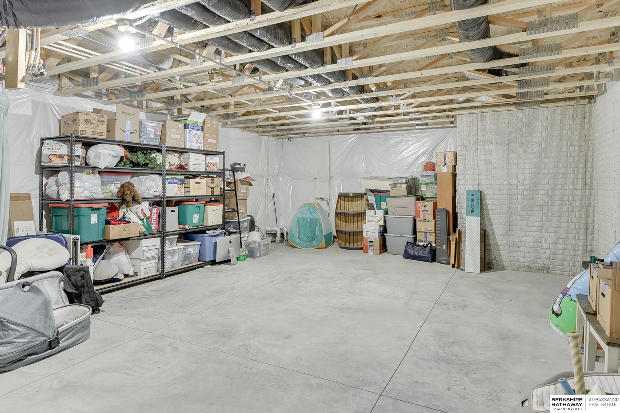 Bennington, Nebraska 68007, United States, 4 Bedrooms Bedrooms, ,1 BathroomBathrooms,Residential,Active,120045