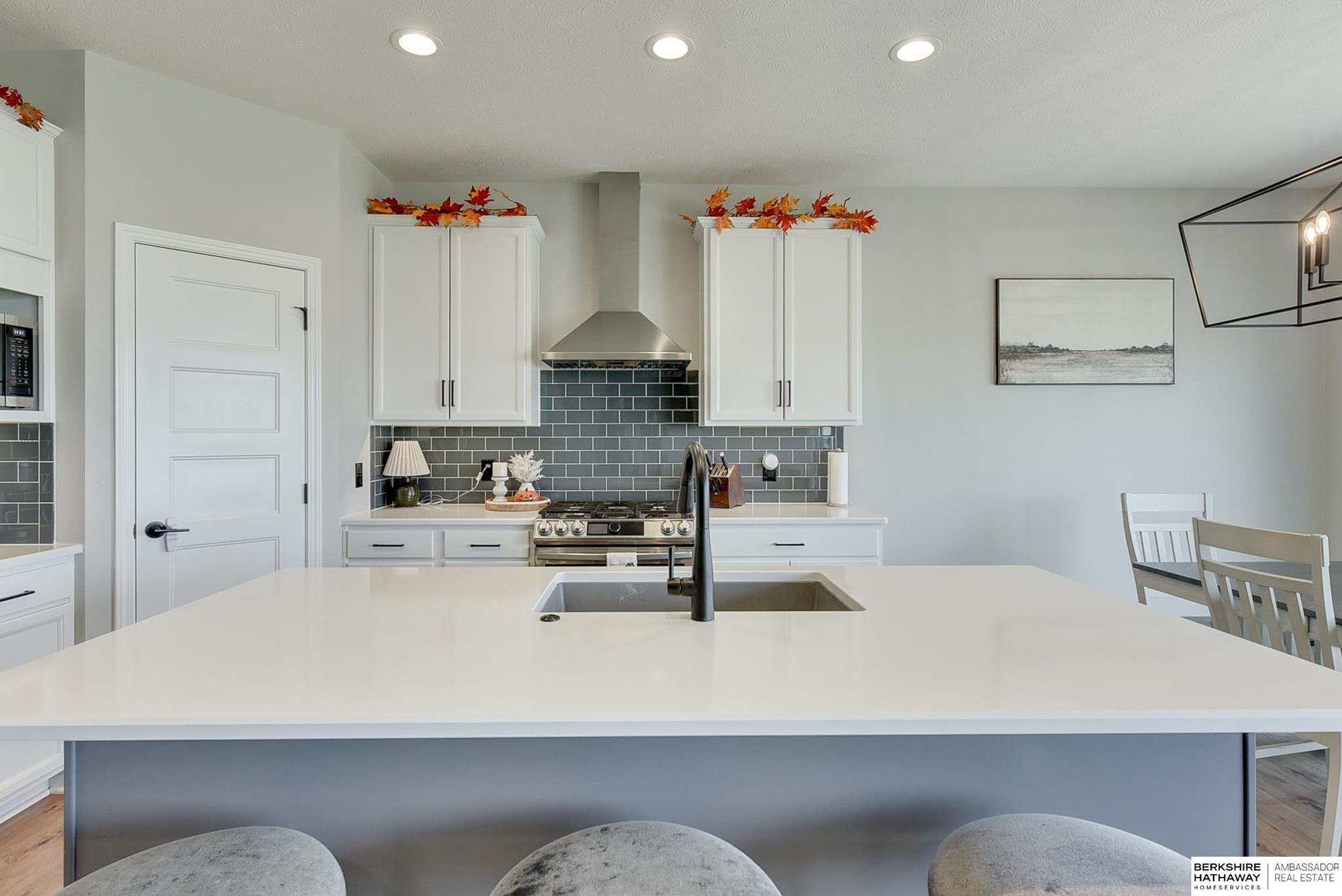 Bennington, Nebraska 68007, United States, 4 Bedrooms Bedrooms, ,1 BathroomBathrooms,Residential,Active,120045