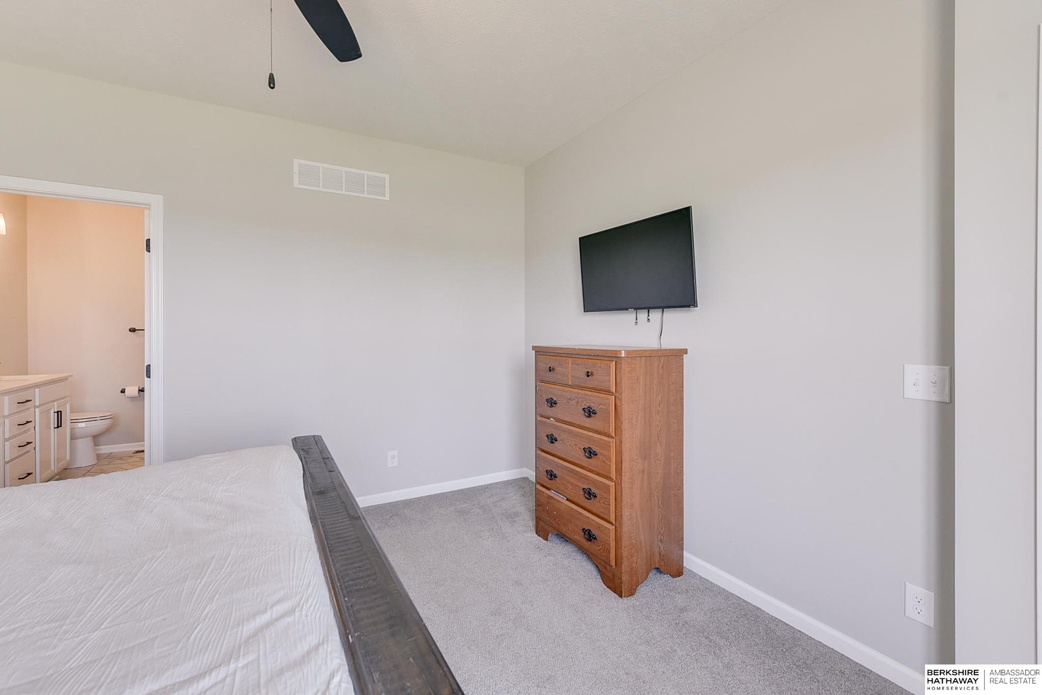 Bennington, Nebraska 68007, United States, 4 Bedrooms Bedrooms, ,1 BathroomBathrooms,Residential,Active,120045