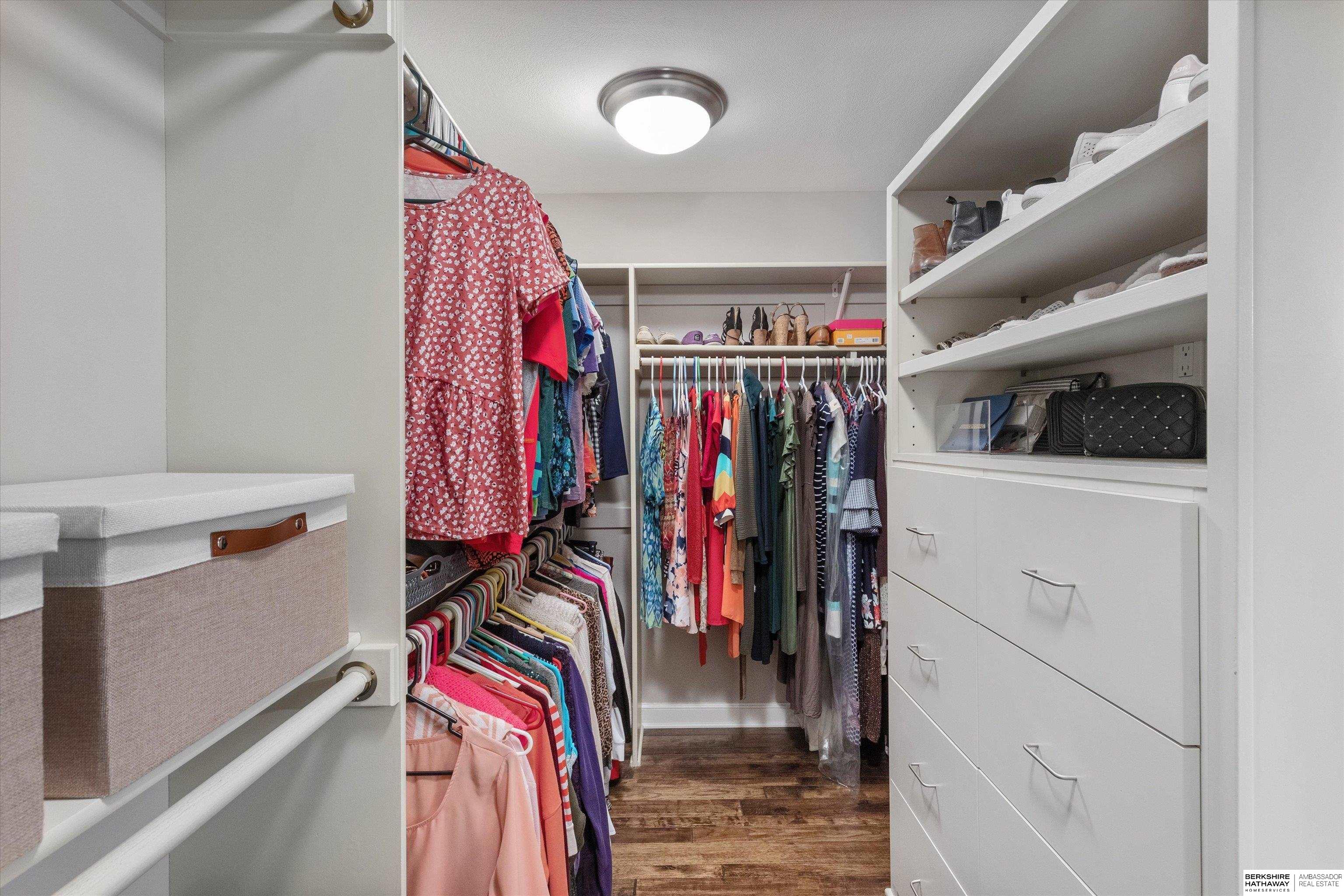 Omaha, Nebraska 68130, United States, 4 Bedrooms Bedrooms, ,5 BathroomsBathrooms,Residential,Active,21280