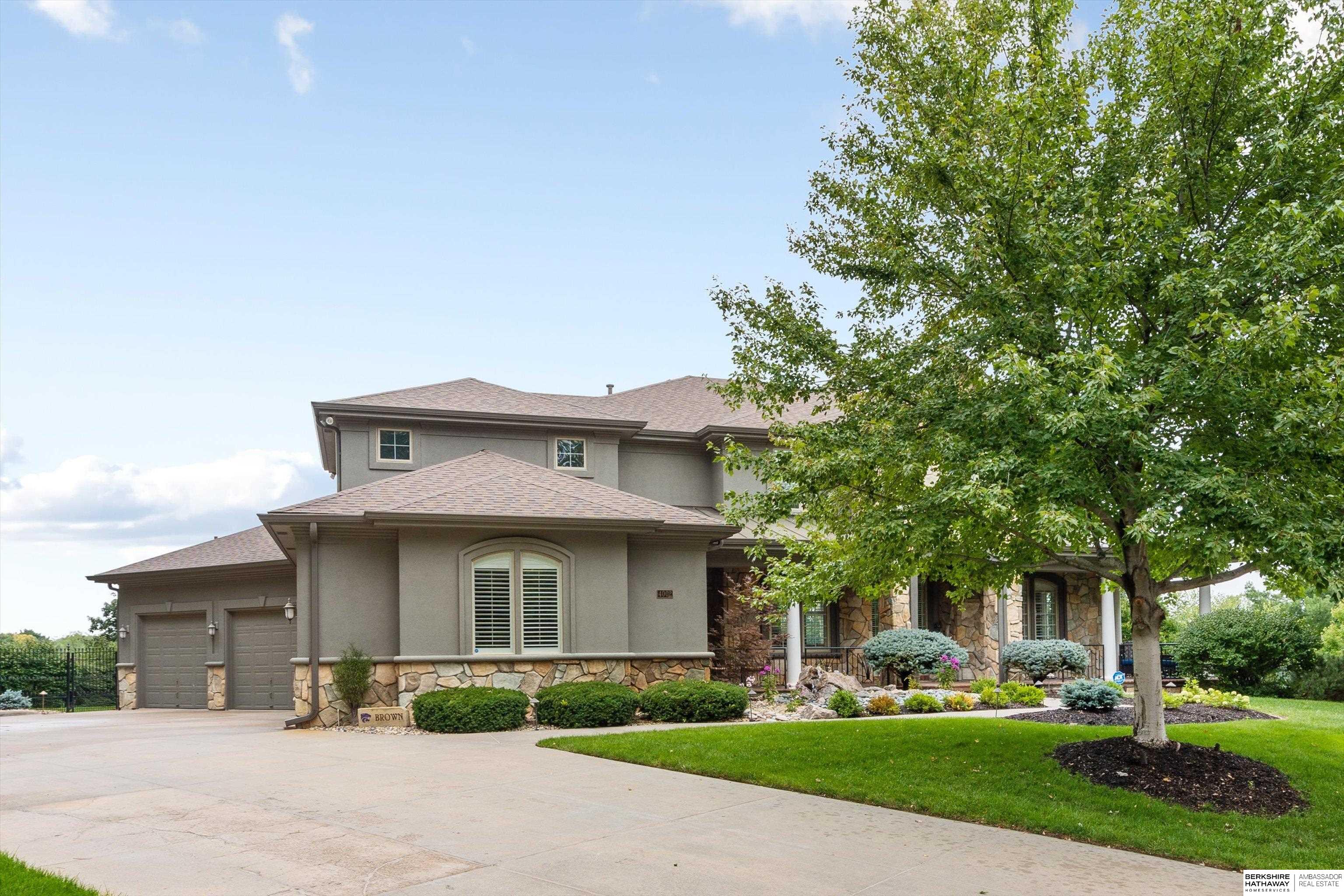 Omaha, Nebraska 68130, United States, 4 Bedrooms Bedrooms, ,5 BathroomsBathrooms,Residential,Active,21280