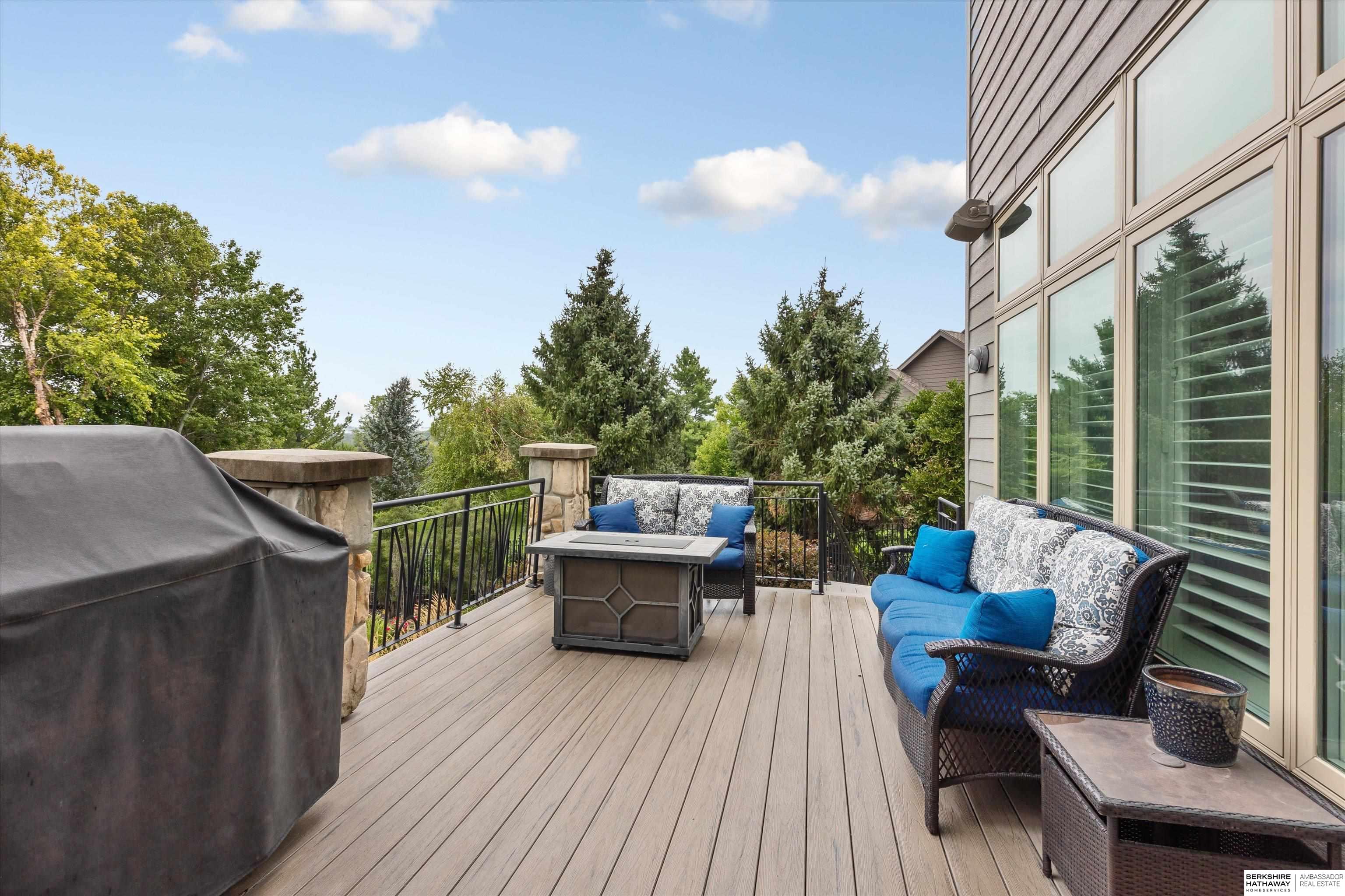 Omaha, Nebraska 68130, United States, 4 Bedrooms Bedrooms, ,5 BathroomsBathrooms,Residential,Active,21280