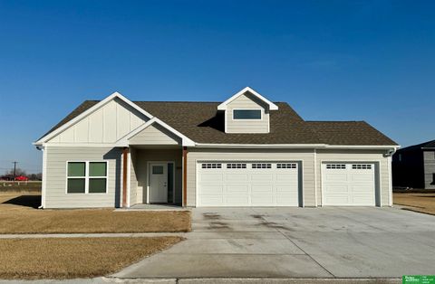 MLS: 22505044