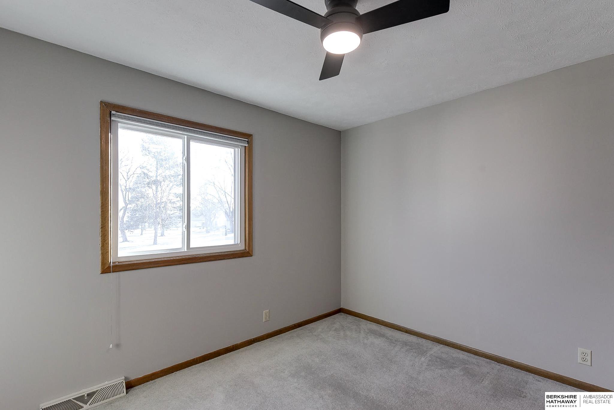 Omaha, Nebraska 68164, United States, 3 Bedrooms Bedrooms, ,2 BathroomsBathrooms,Residential,Pending,20516