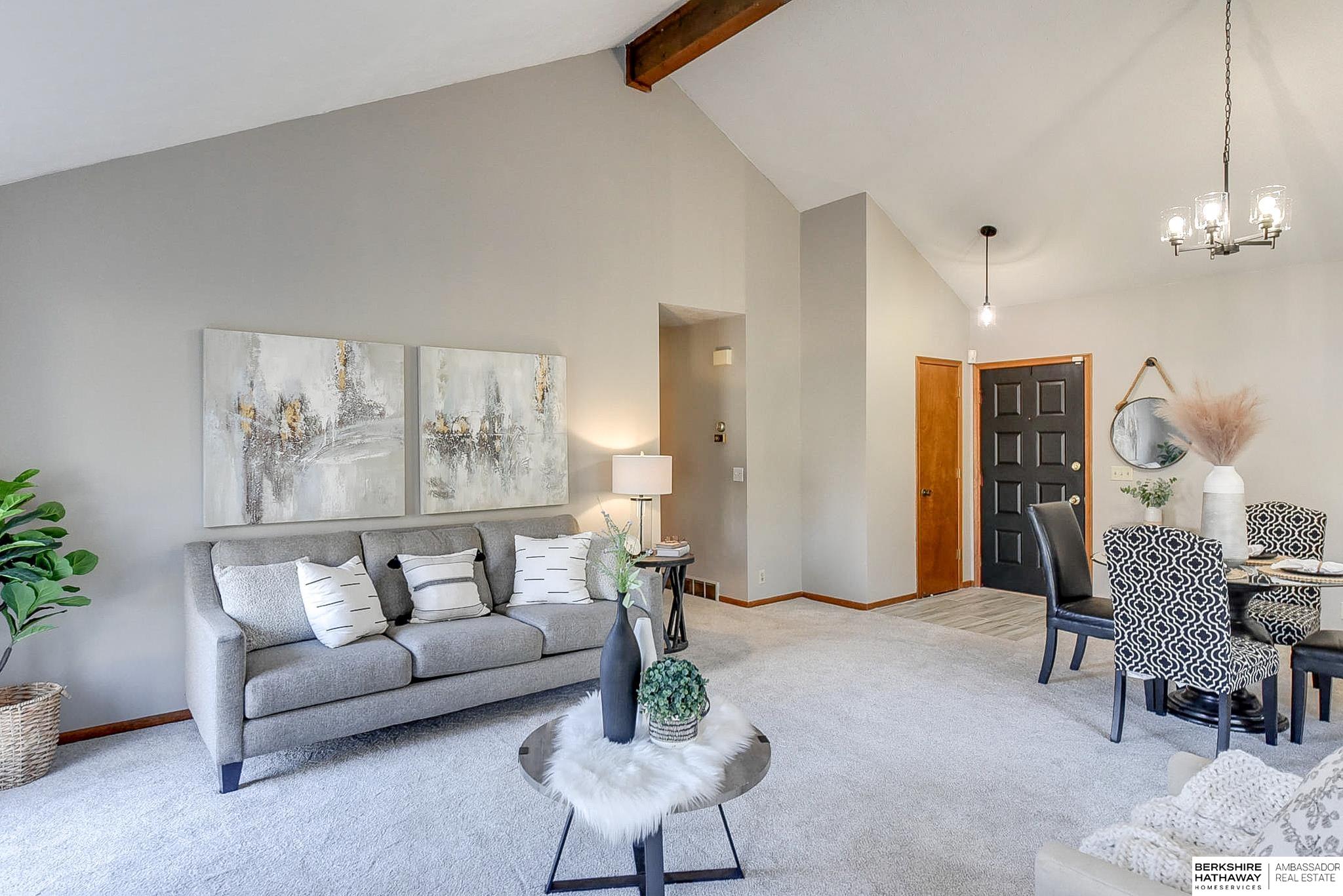 Omaha, Nebraska 68164, United States, 3 Bedrooms Bedrooms, ,2 BathroomsBathrooms,Residential,Pending,20516