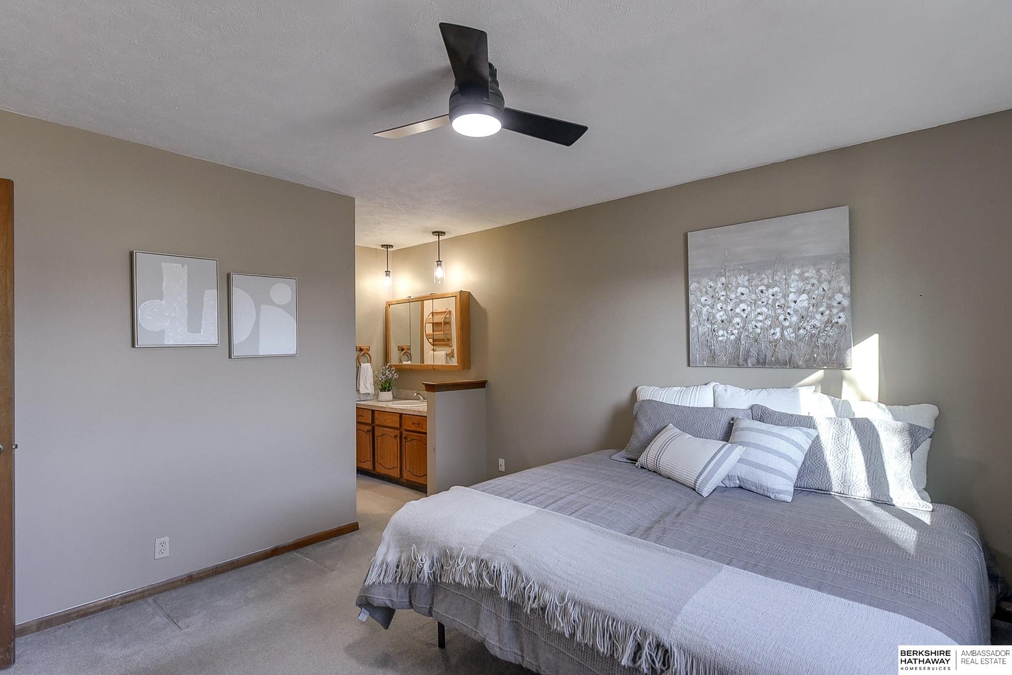 Omaha, Nebraska 68164, United States, 3 Bedrooms Bedrooms, ,2 BathroomsBathrooms,Residential,Pending,20516