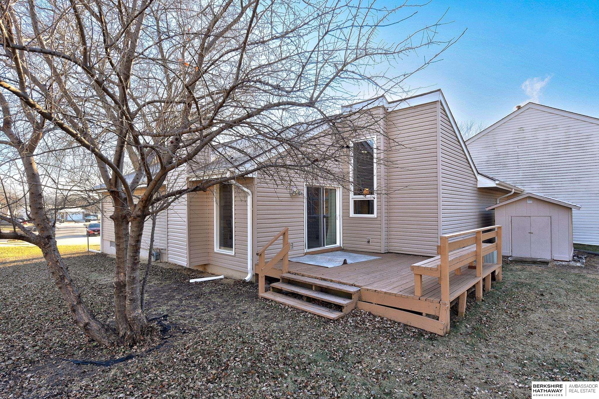 Omaha, Nebraska 68164, United States, 3 Bedrooms Bedrooms, ,2 BathroomsBathrooms,Residential,Pending,20516