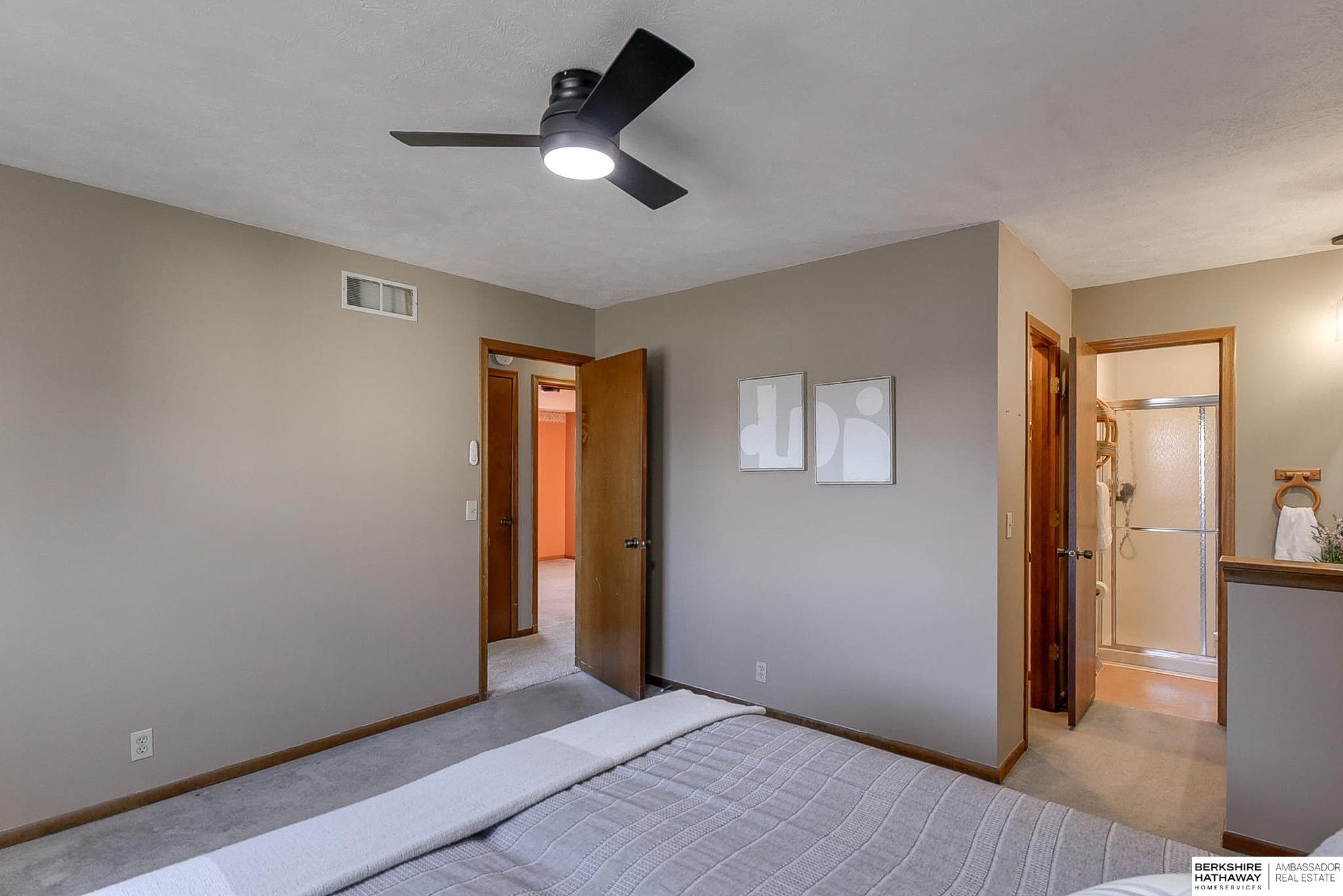 Omaha, Nebraska 68164, United States, 3 Bedrooms Bedrooms, ,2 BathroomsBathrooms,Residential,Pending,20516