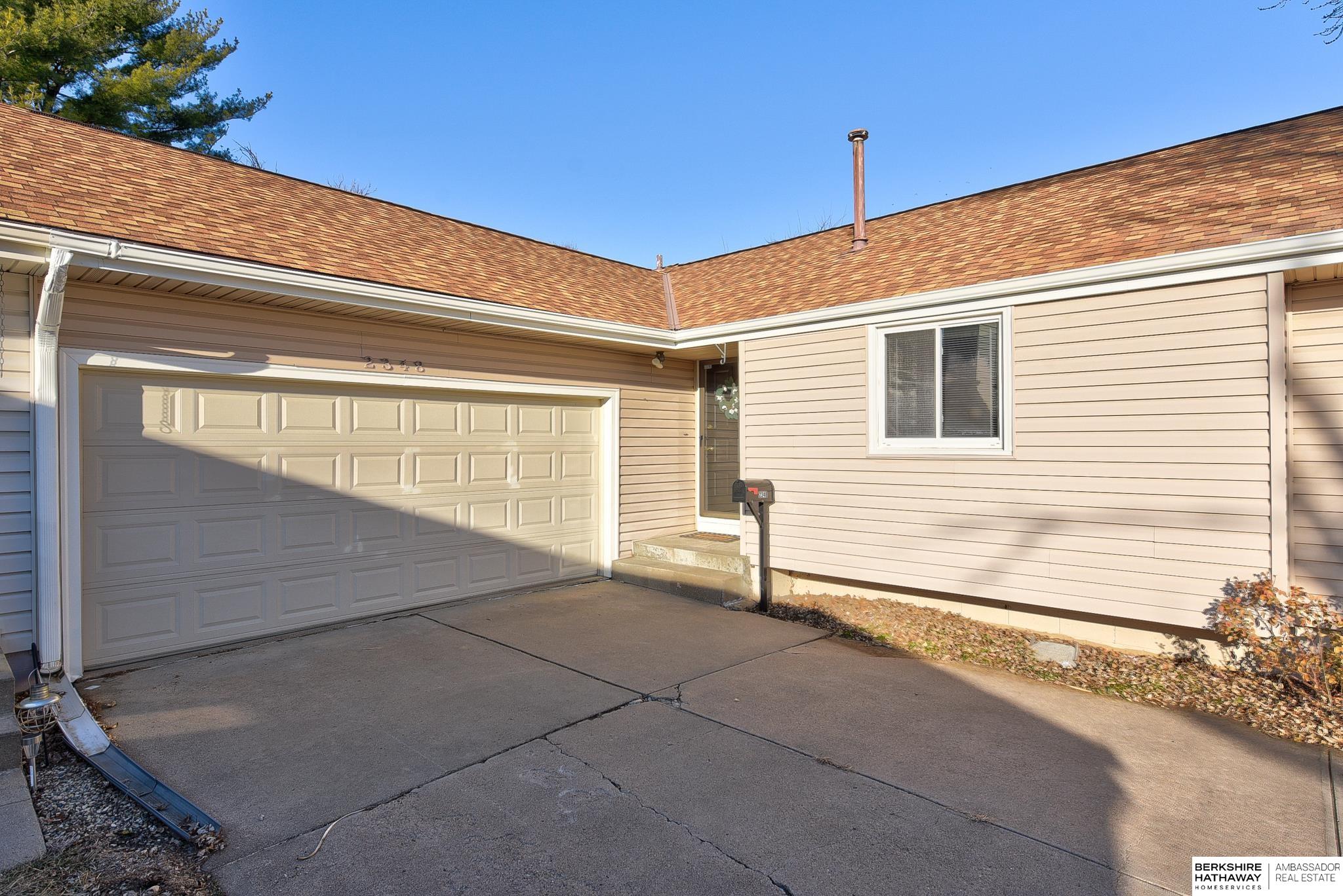 Omaha, Nebraska 68164, United States, 3 Bedrooms Bedrooms, ,2 BathroomsBathrooms,Residential,Pending,20516