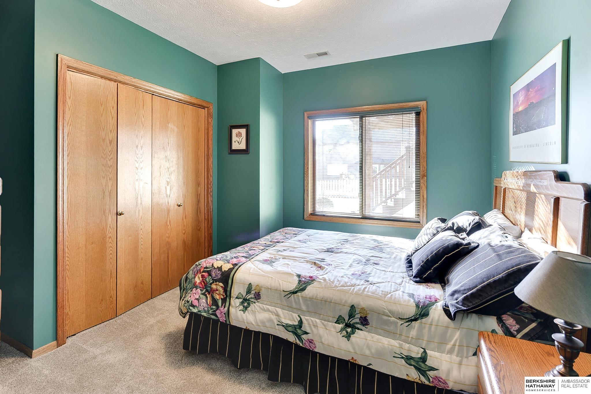 Omaha, Nebraska 68164, United States, 4 Bedrooms Bedrooms, ,3 BathroomsBathrooms,Residential,Pending,11684