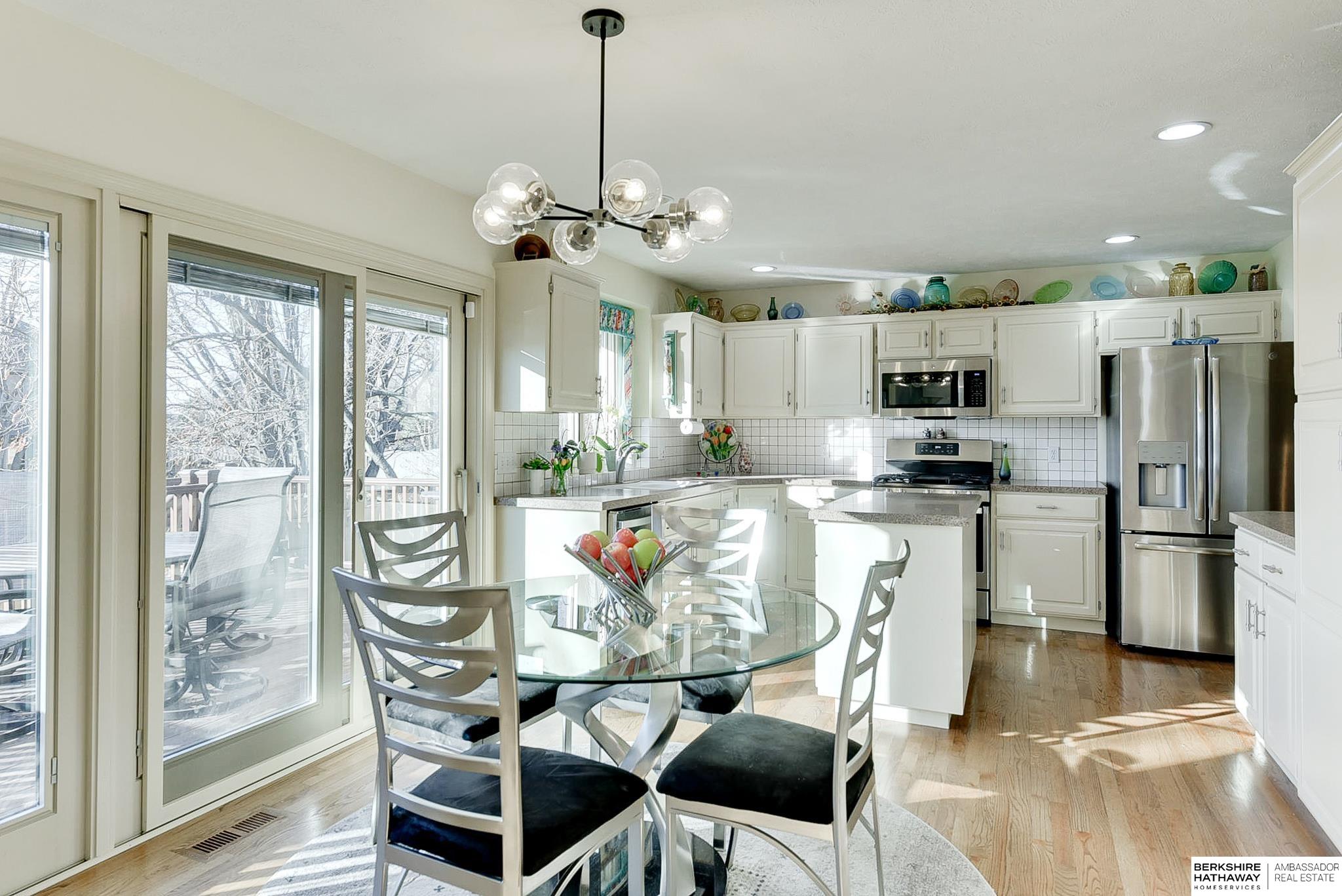 Omaha, Nebraska 68164, United States, 4 Bedrooms Bedrooms, ,3 BathroomsBathrooms,Residential,Pending,11684