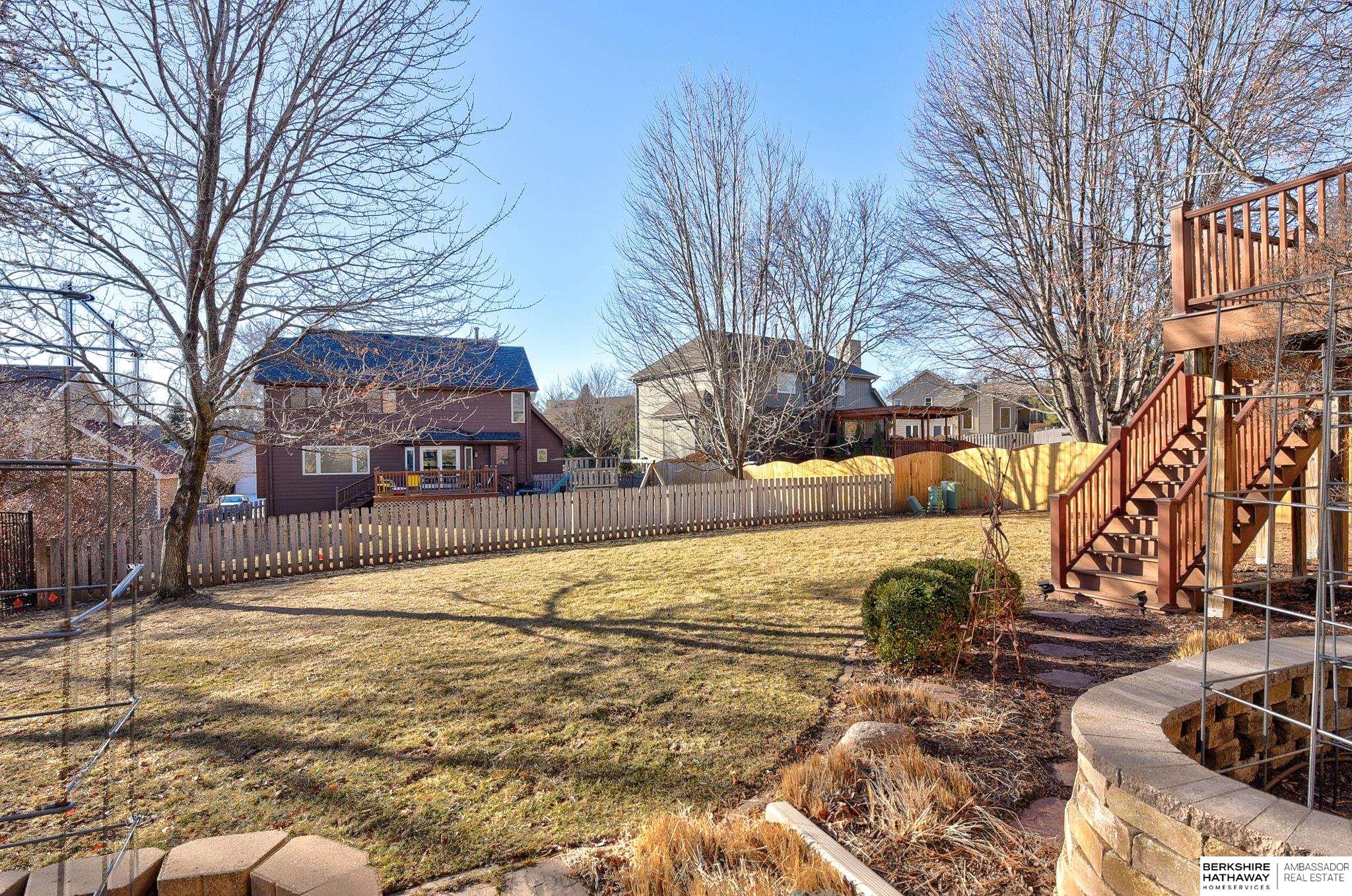 Omaha, Nebraska 68164, United States, 4 Bedrooms Bedrooms, ,3 BathroomsBathrooms,Residential,Pending,11684