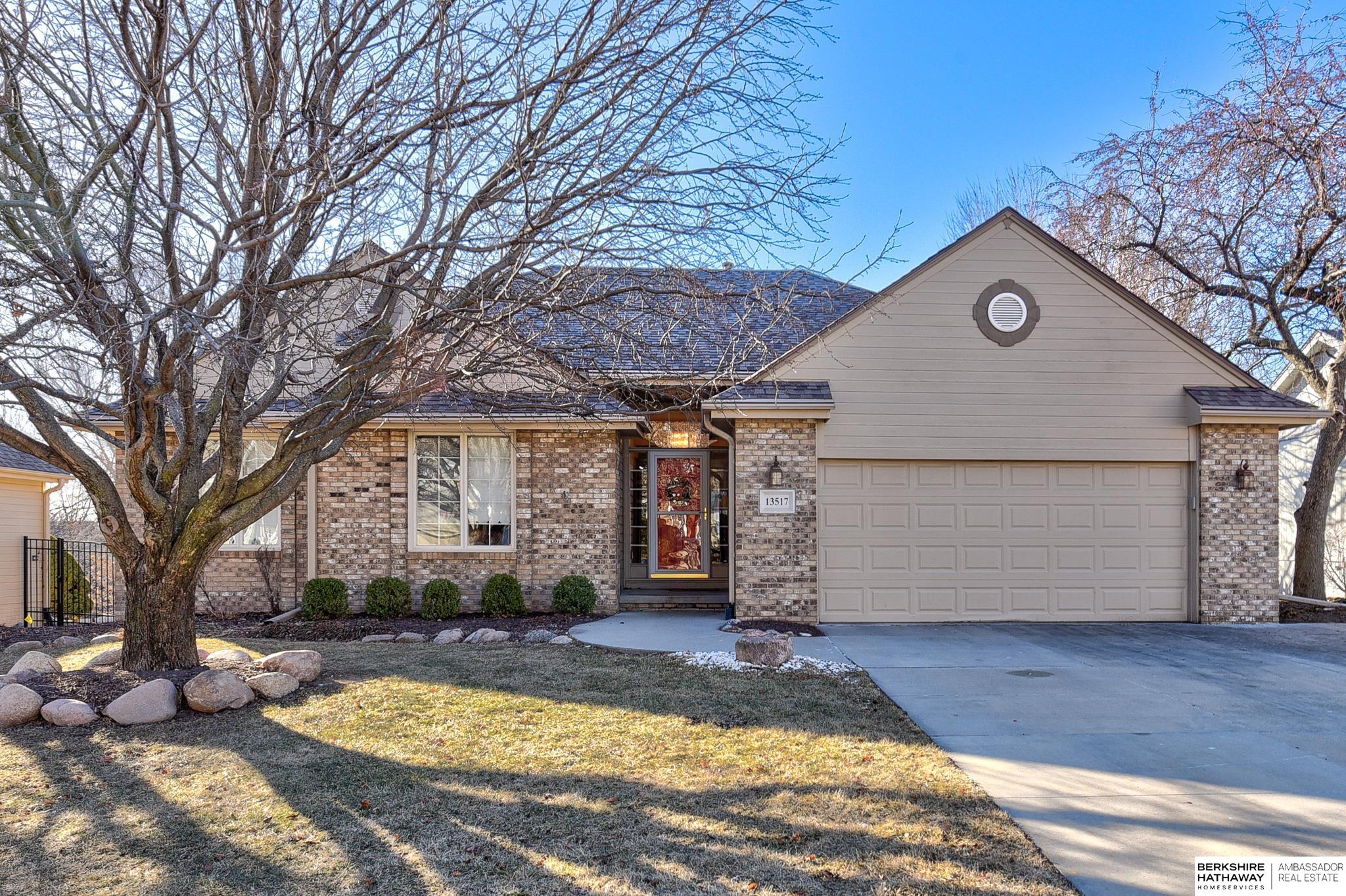 Omaha, Nebraska 68164, United States, 4 Bedrooms Bedrooms, ,3 BathroomsBathrooms,Residential,Pending,11684