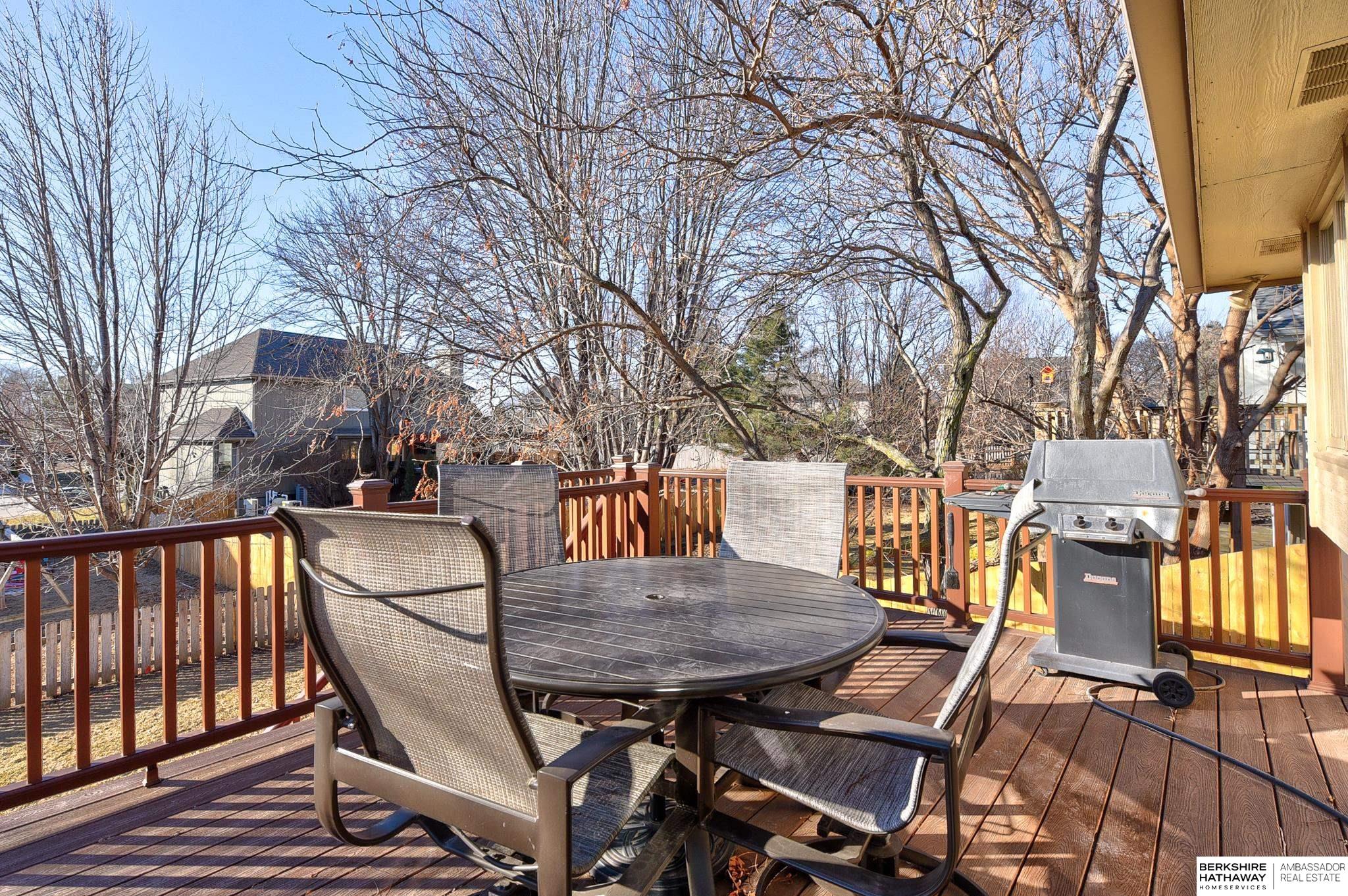 Omaha, Nebraska 68164, United States, 4 Bedrooms Bedrooms, ,3 BathroomsBathrooms,Residential,Pending,11684