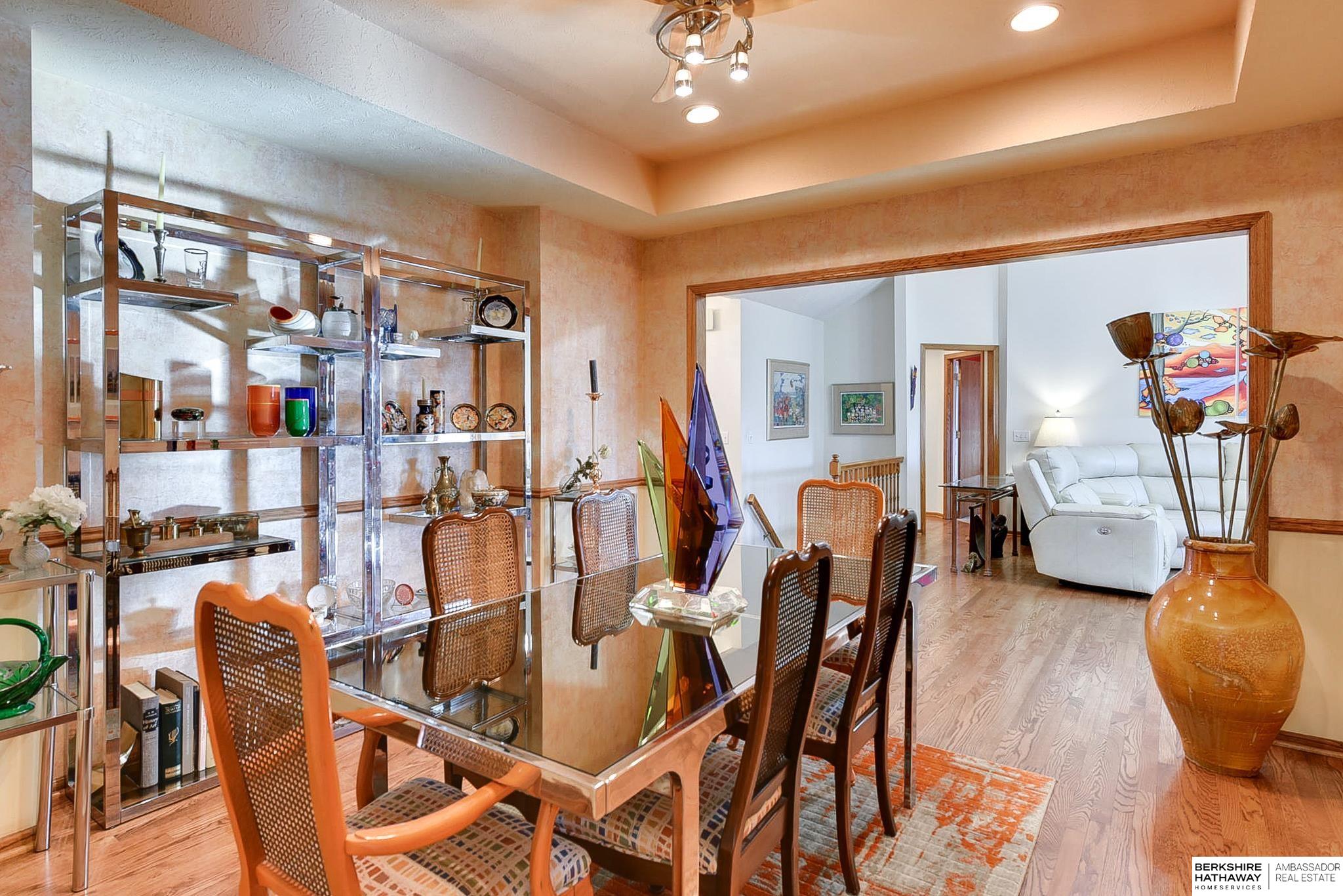 Omaha, Nebraska 68164, United States, 4 Bedrooms Bedrooms, ,3 BathroomsBathrooms,Residential,Pending,11684