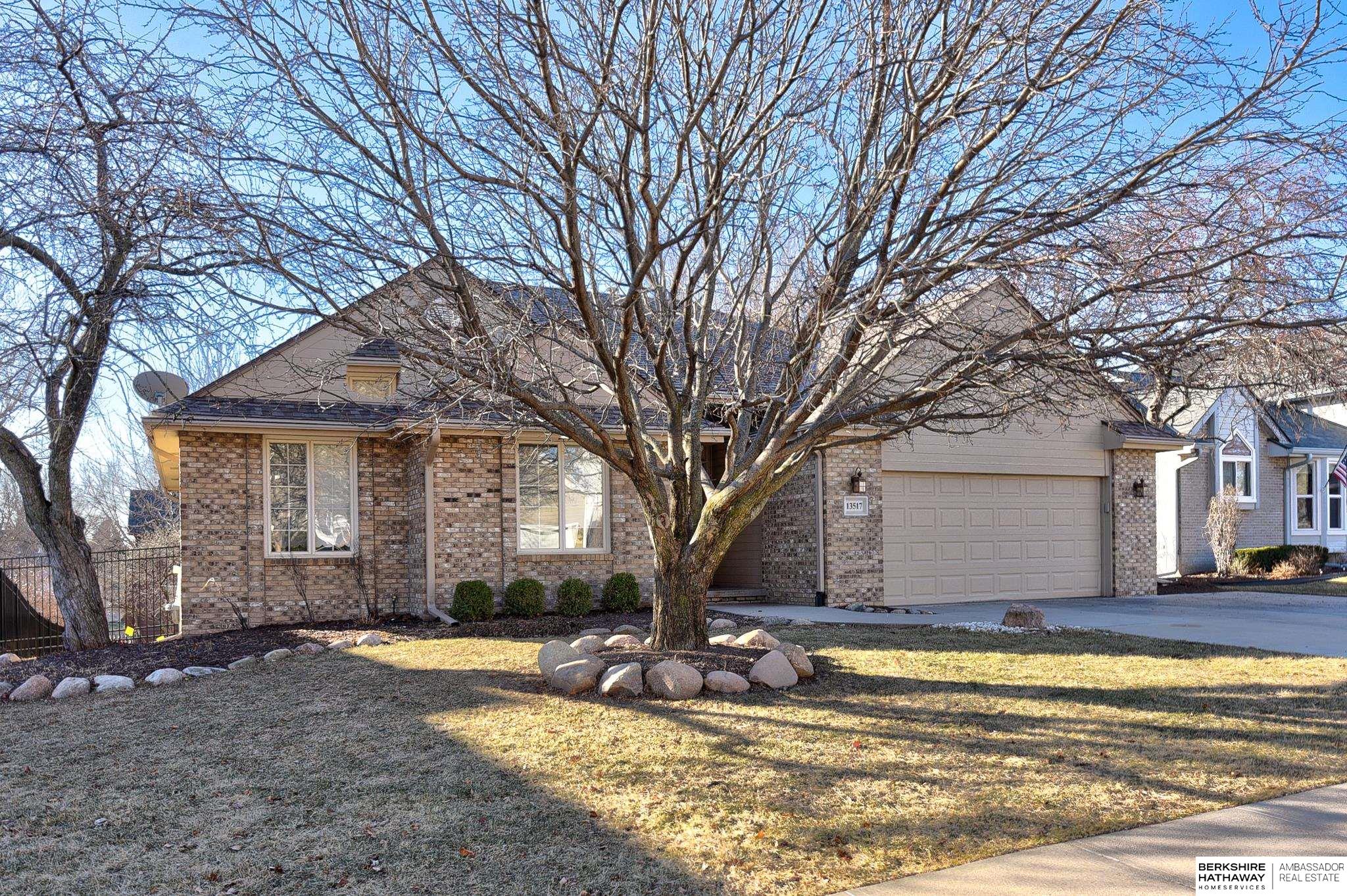 Omaha, Nebraska 68164, United States, 4 Bedrooms Bedrooms, ,3 BathroomsBathrooms,Residential,Pending,11684