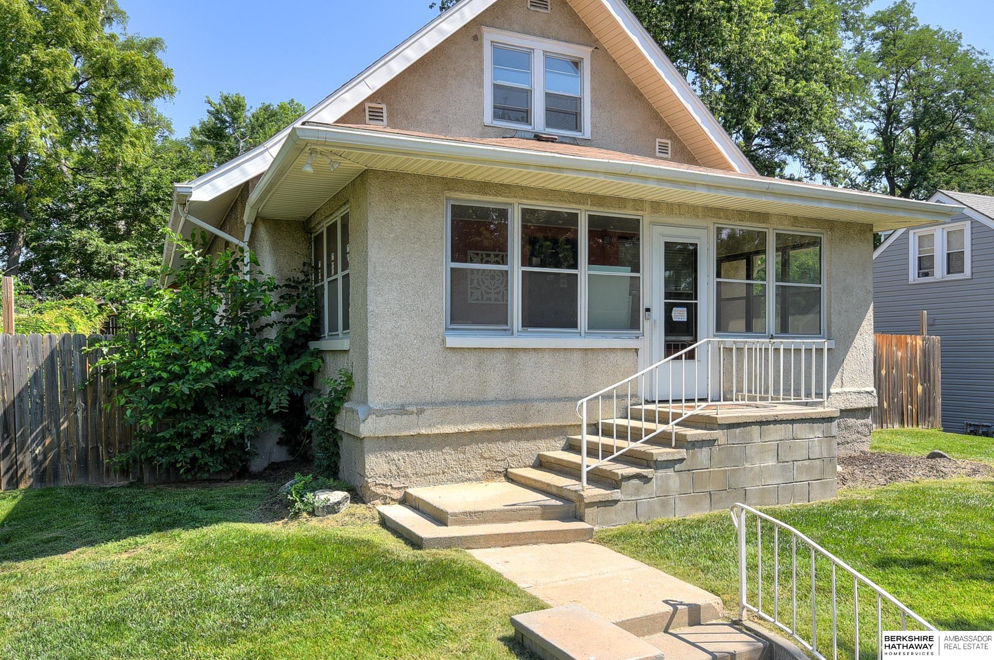 Omaha, Nebraska 68106, United States, 3 Bedrooms Bedrooms, ,2 BathroomsBathrooms,Residential,Active,8702