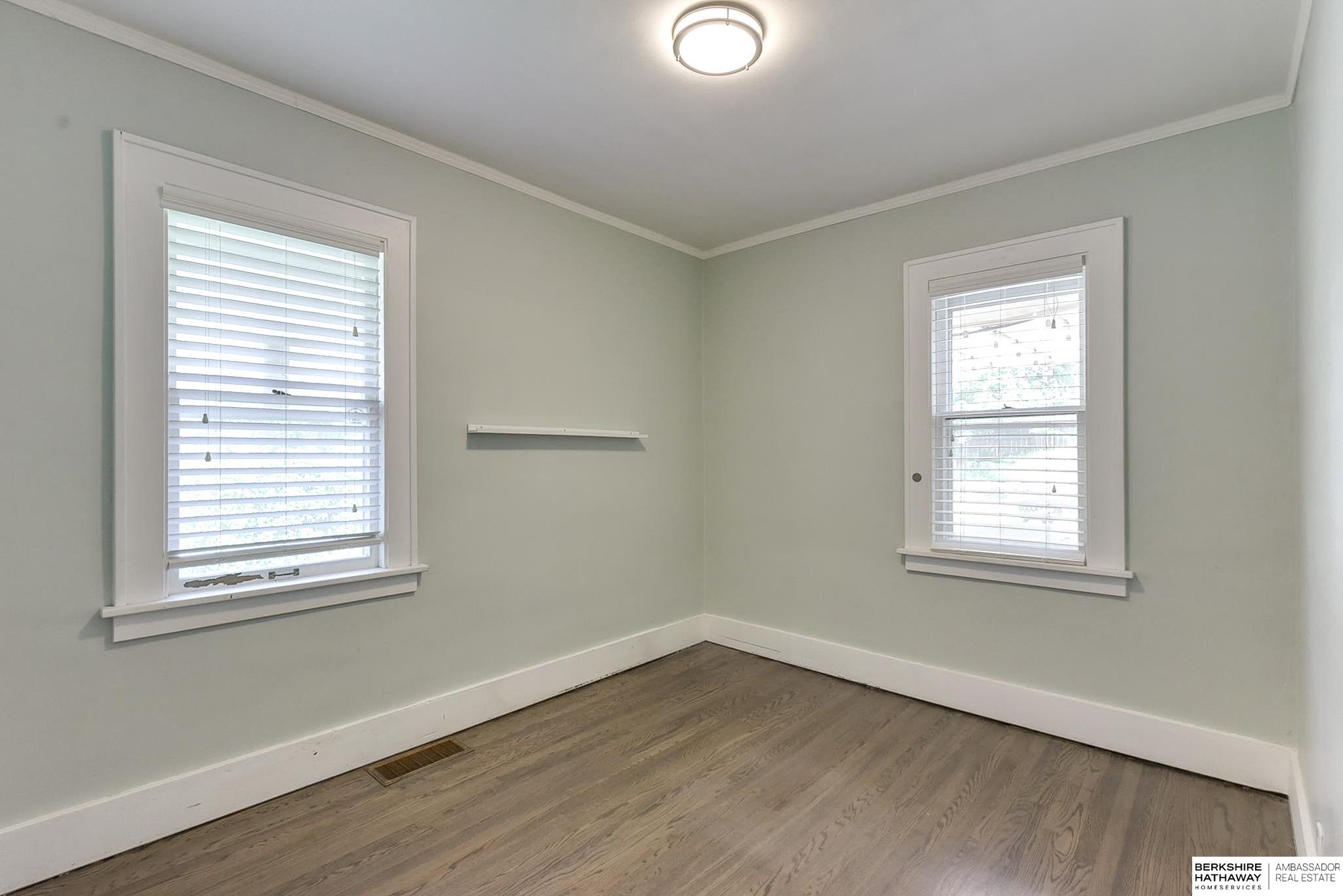 Omaha, Nebraska 68106, United States, 3 Bedrooms Bedrooms, ,2 BathroomsBathrooms,Residential,Active,8702