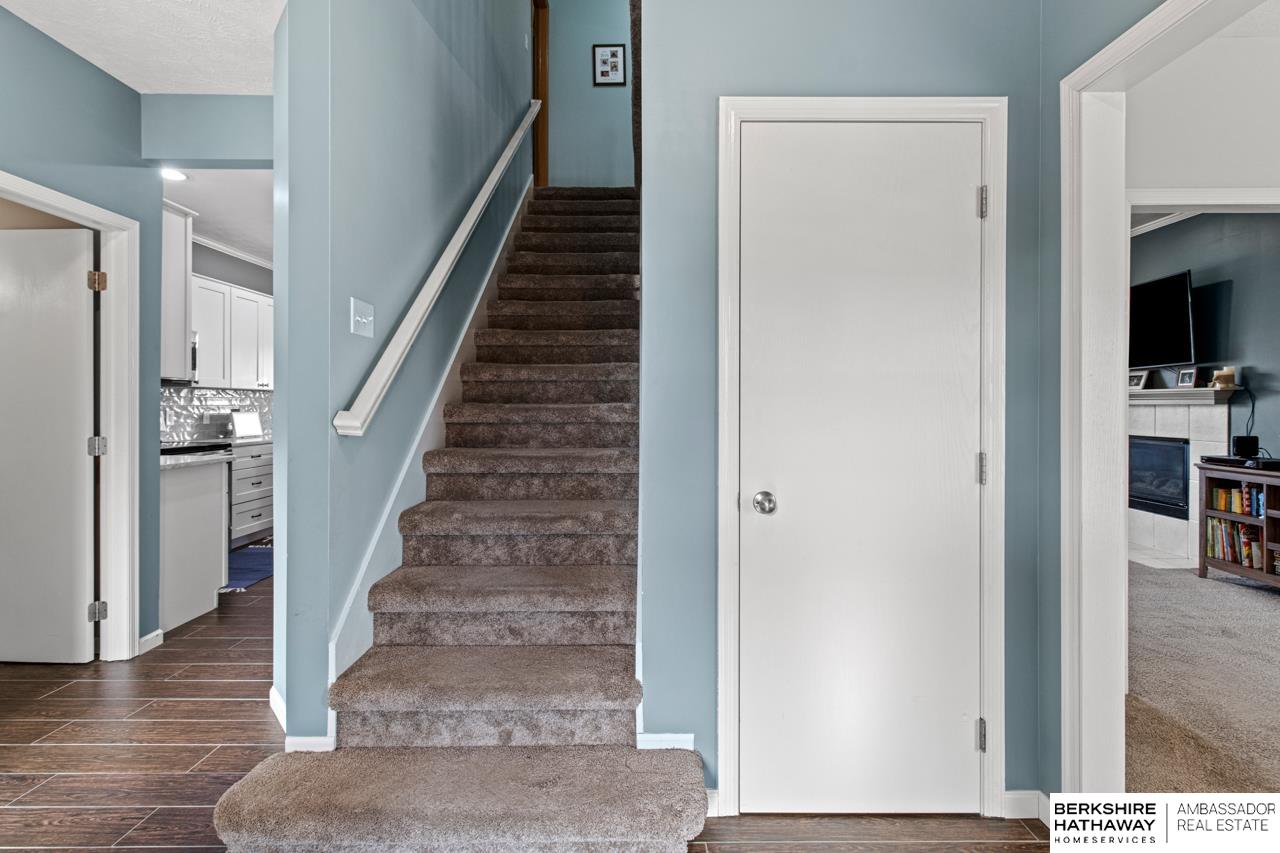 Omaha, Nebraska 68164, United States, 4 Bedrooms Bedrooms, ,4 BathroomsBathrooms,Residential,Pending,986