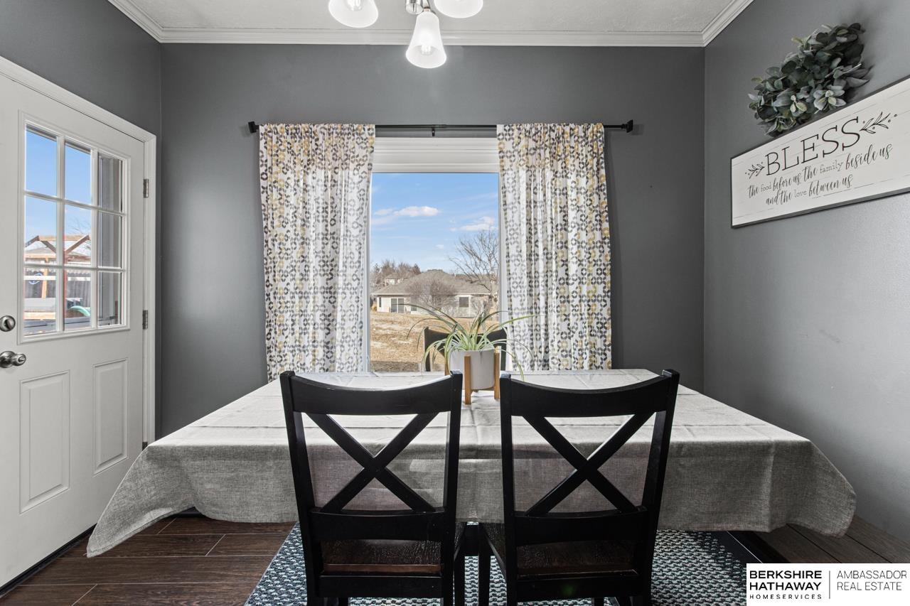 Omaha, Nebraska 68164, United States, 4 Bedrooms Bedrooms, ,4 BathroomsBathrooms,Residential,Pending,986