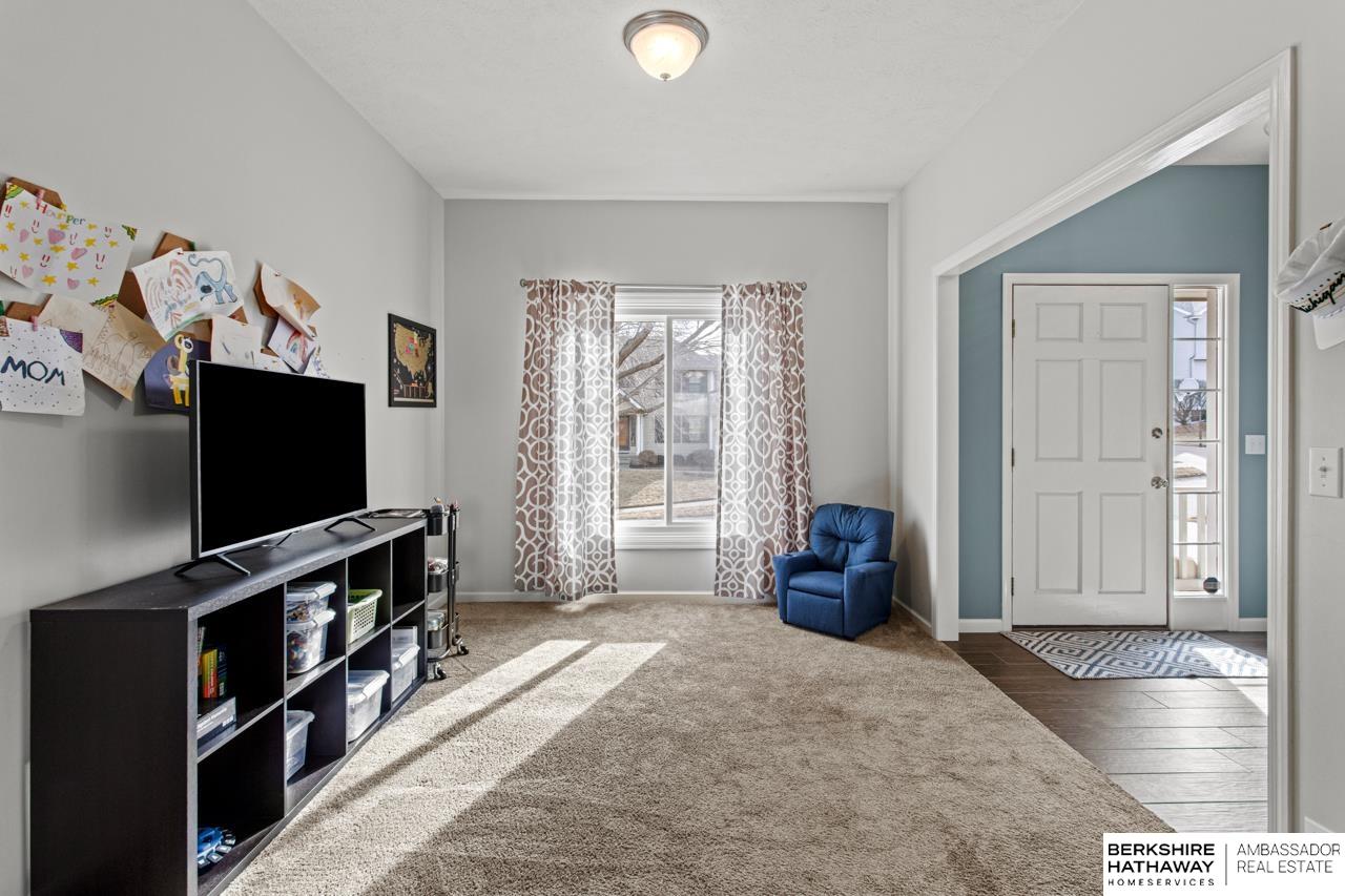 Omaha, Nebraska 68164, United States, 4 Bedrooms Bedrooms, ,4 BathroomsBathrooms,Residential,Pending,986