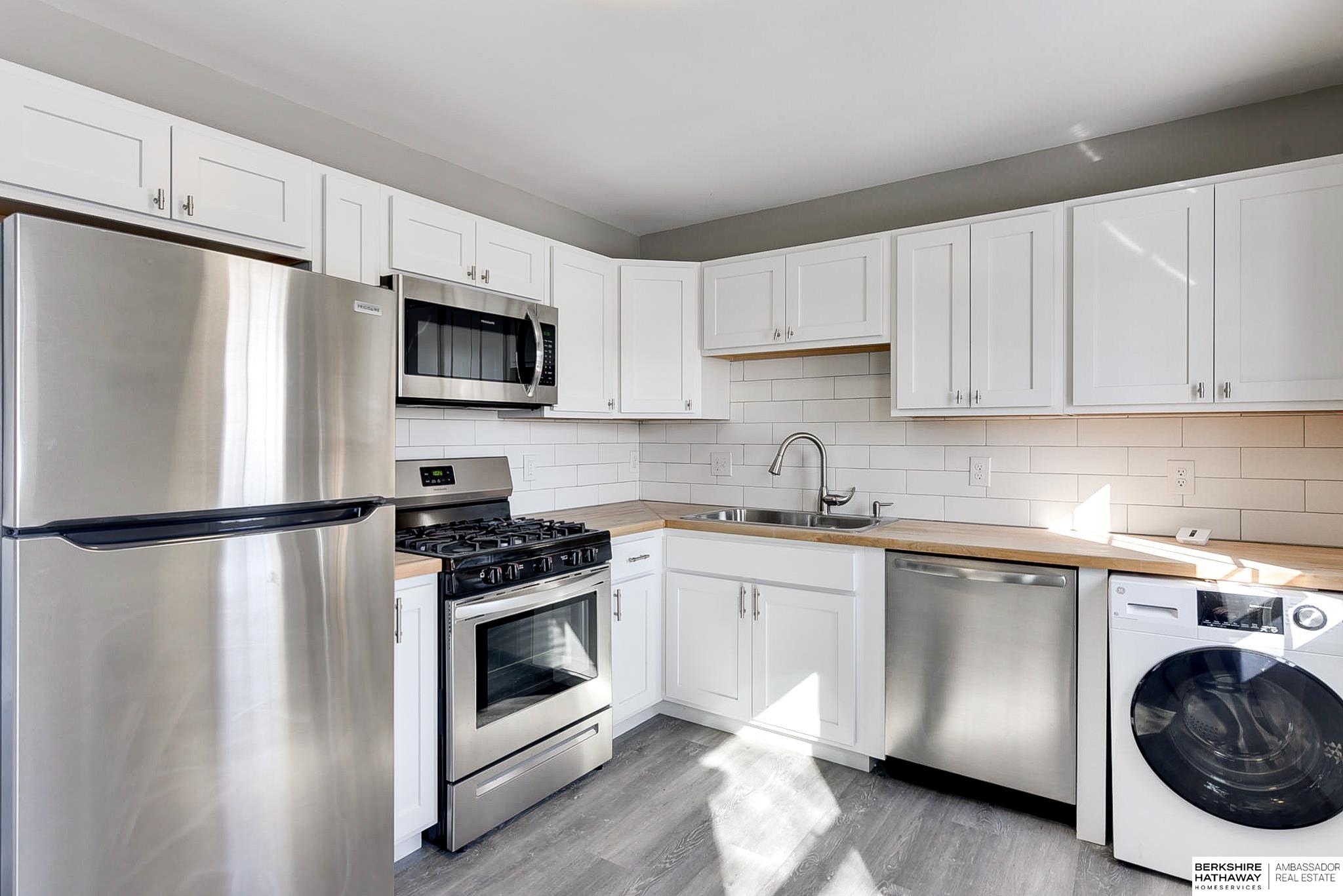 La Vista, Nebraska 68128, United States, 2 Bedrooms Bedrooms, ,1 BathroomBathrooms,Residential,Pending,1061