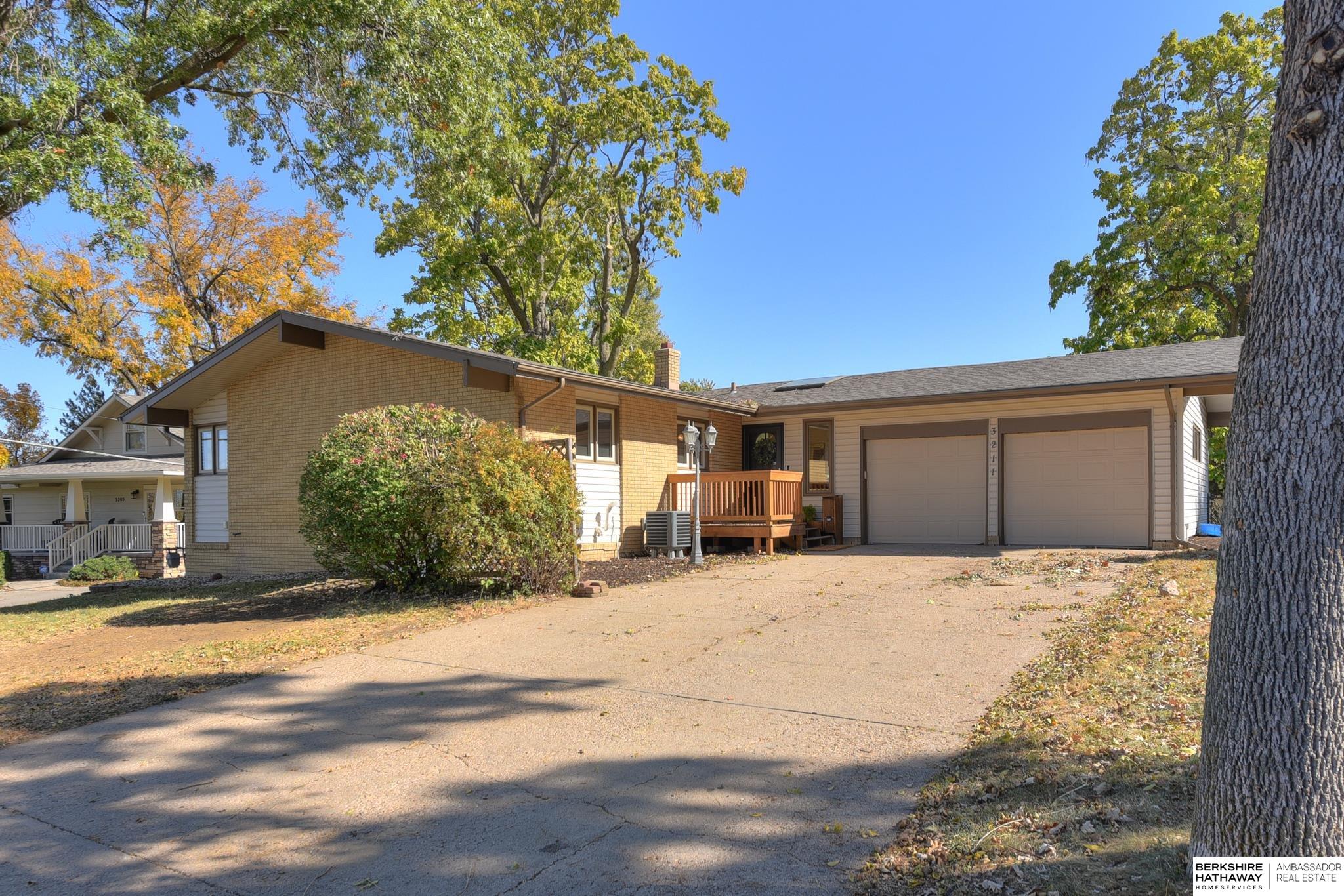 Omaha, Nebraska 68124, United States, 4 Bedrooms Bedrooms, ,3 BathroomsBathrooms,Residential,Active,13670