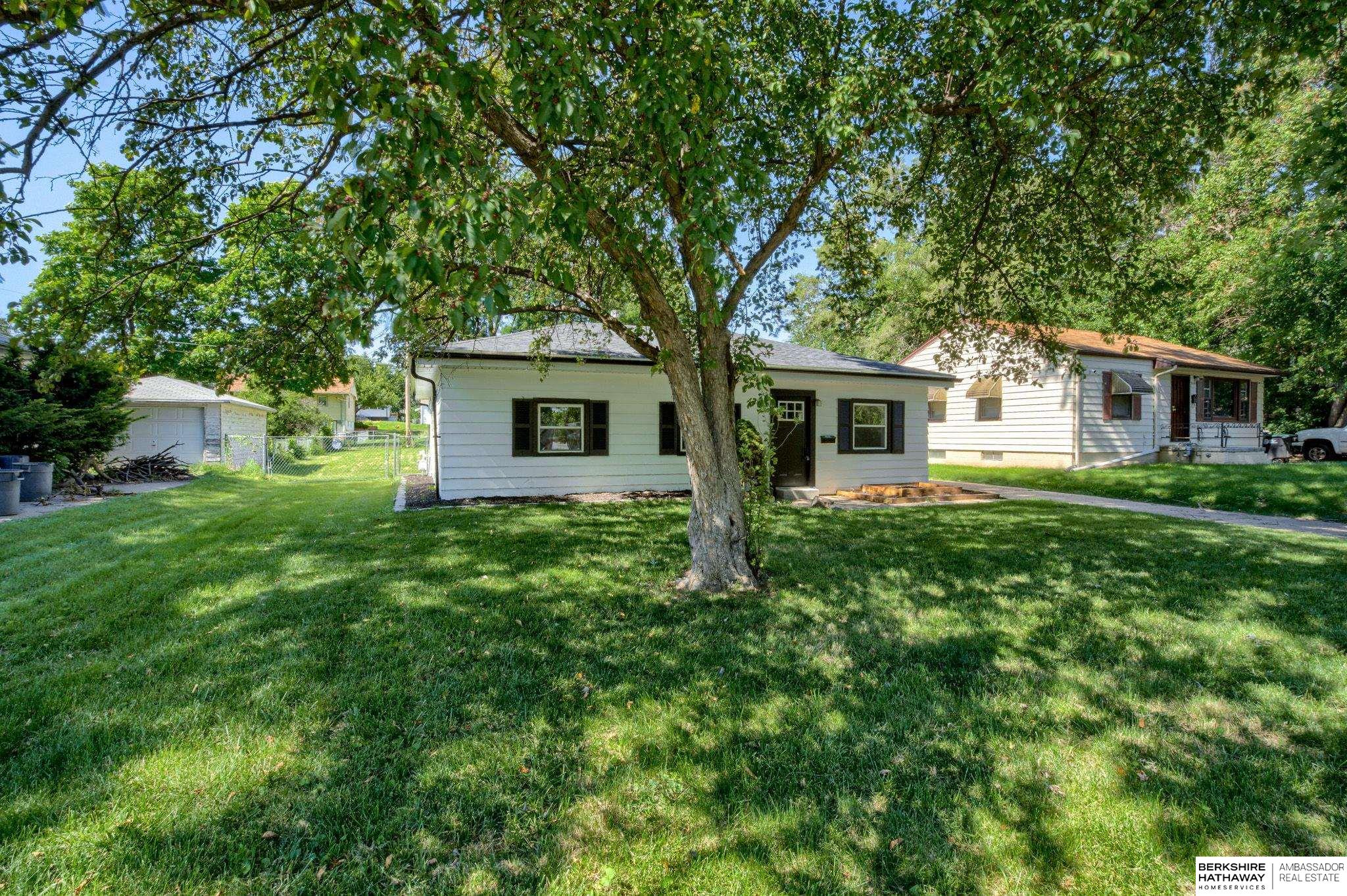 Omaha, Nebraska 68111, United States, 3 Bedrooms Bedrooms, ,1 BathroomBathrooms,Residential,Active,23652