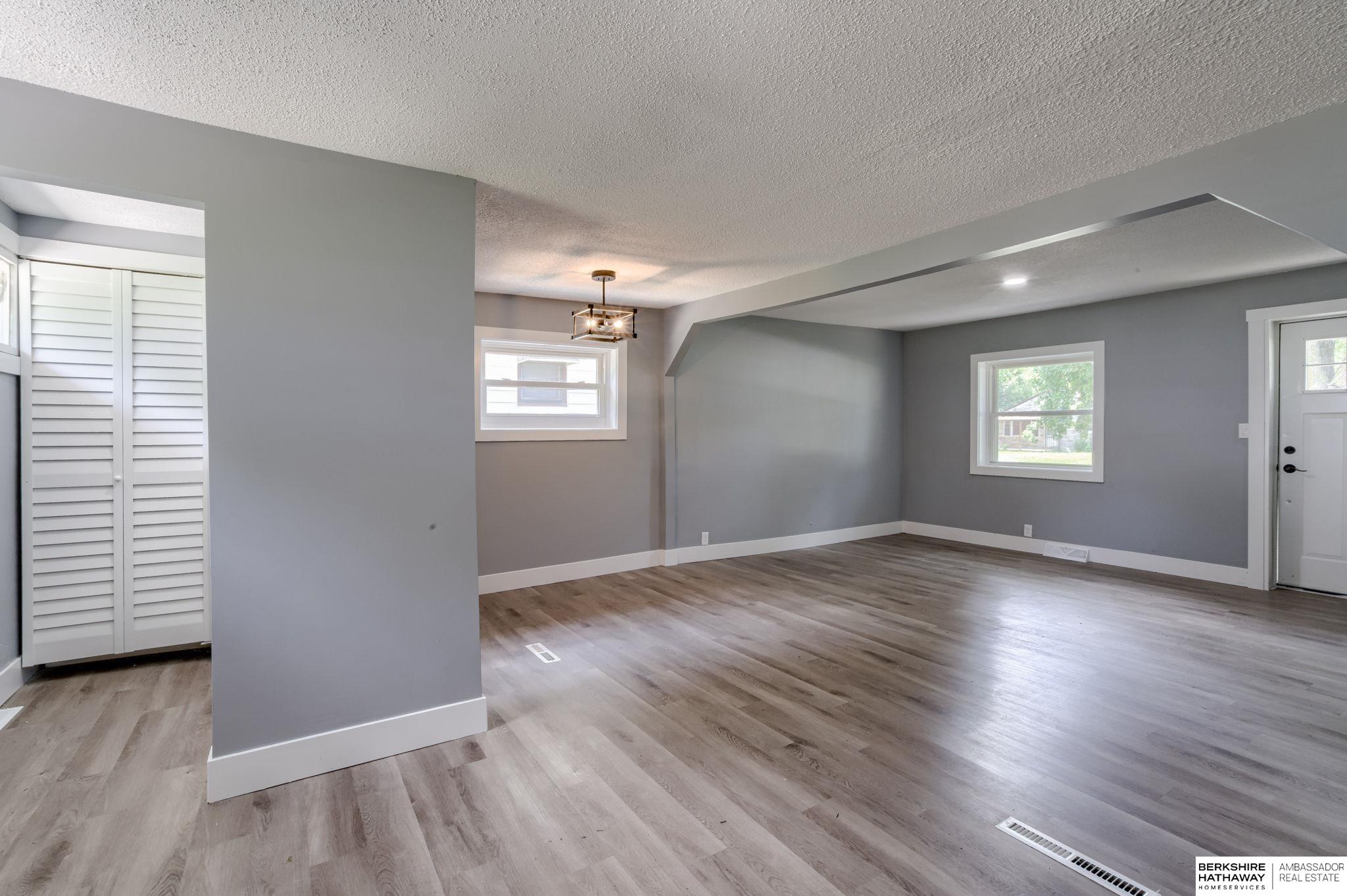 Omaha, Nebraska 68111, United States, 3 Bedrooms Bedrooms, ,1 BathroomBathrooms,Residential,Active,23652