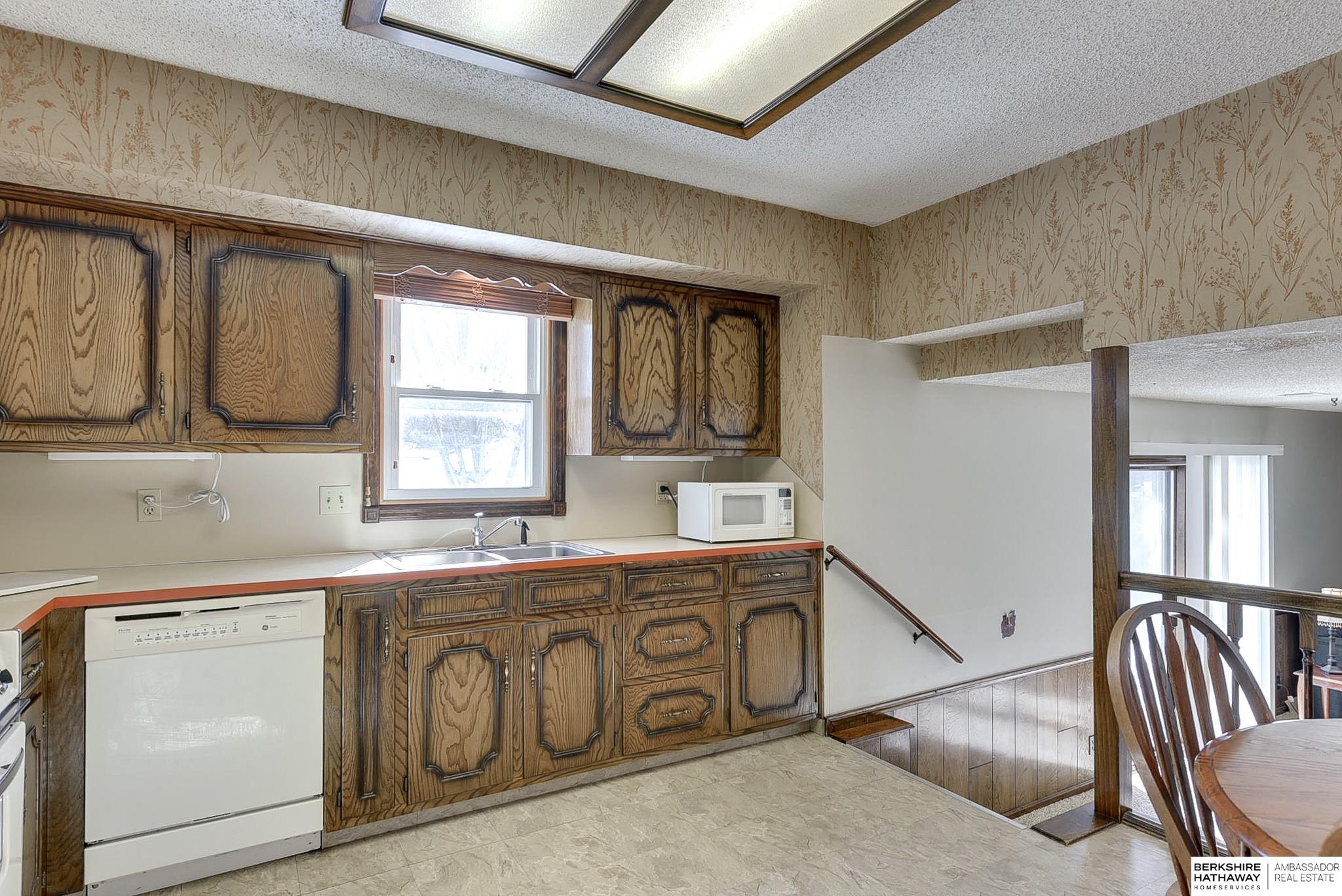 Omaha, Nebraska 68130, United States, 3 Bedrooms Bedrooms, ,3 BathroomsBathrooms,Residential,Active,95029