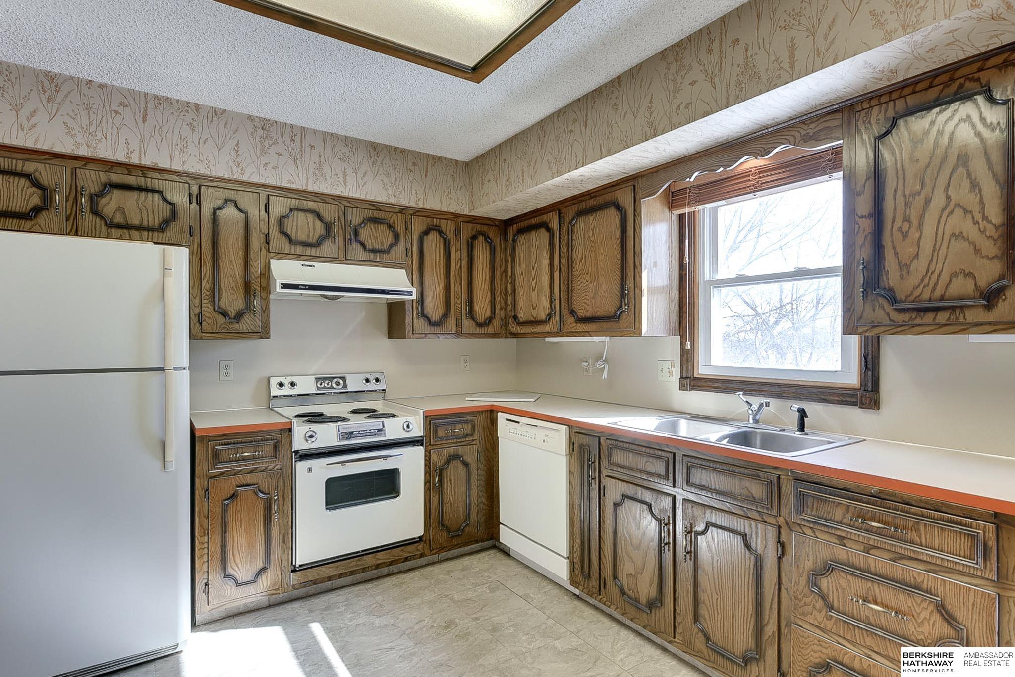 Omaha, Nebraska 68130, United States, 3 Bedrooms Bedrooms, ,3 BathroomsBathrooms,Residential,Active,95029