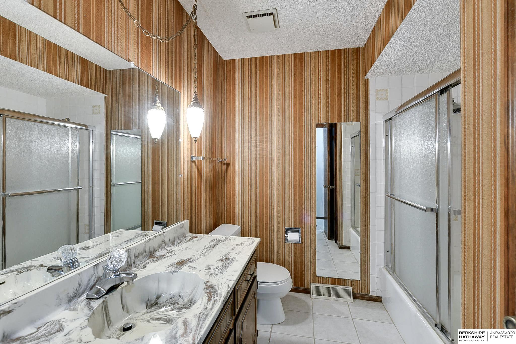 Omaha, Nebraska 68130, United States, 3 Bedrooms Bedrooms, ,3 BathroomsBathrooms,Residential,Active,95029