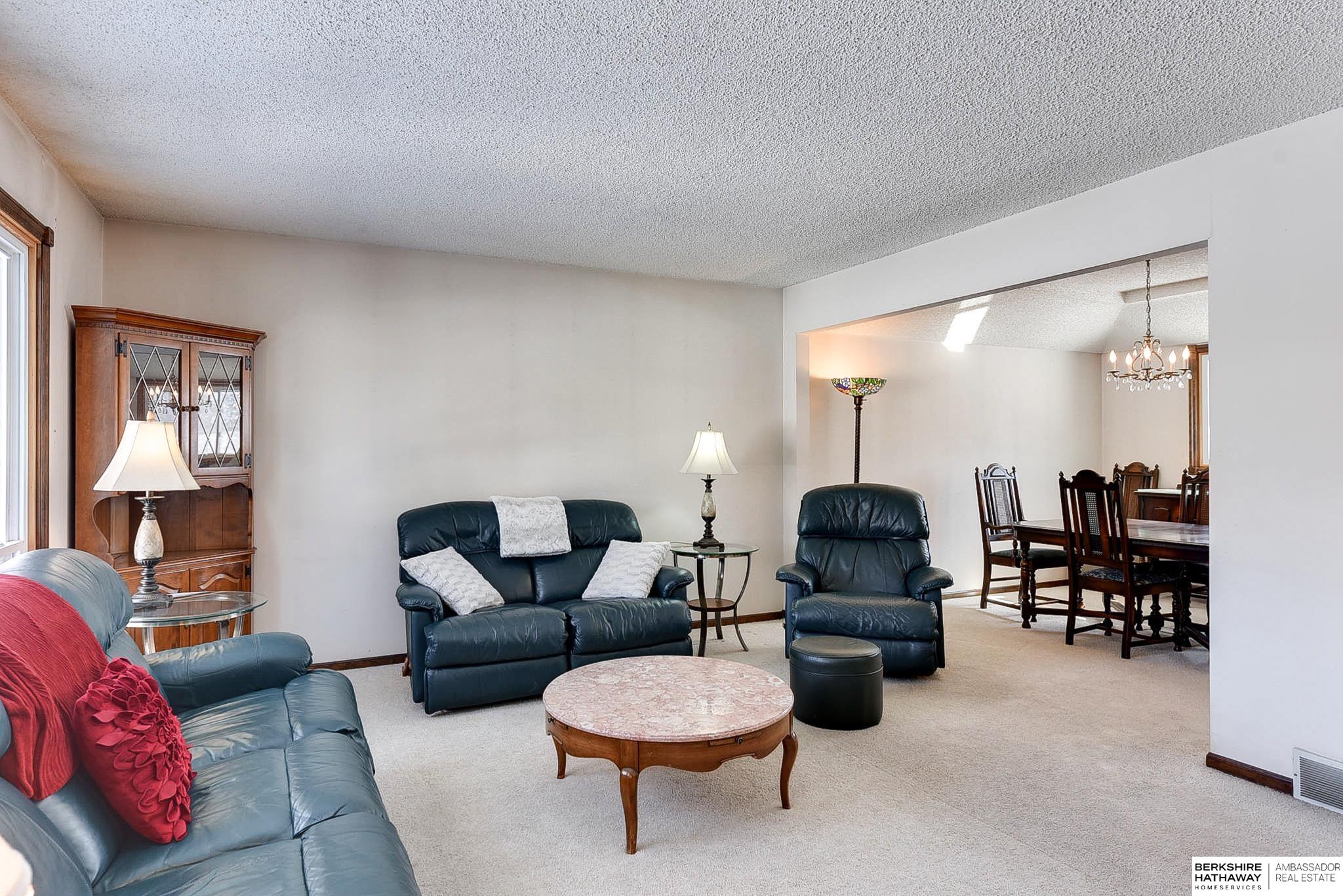 Omaha, Nebraska 68130, United States, 3 Bedrooms Bedrooms, ,3 BathroomsBathrooms,Residential,Active,95029