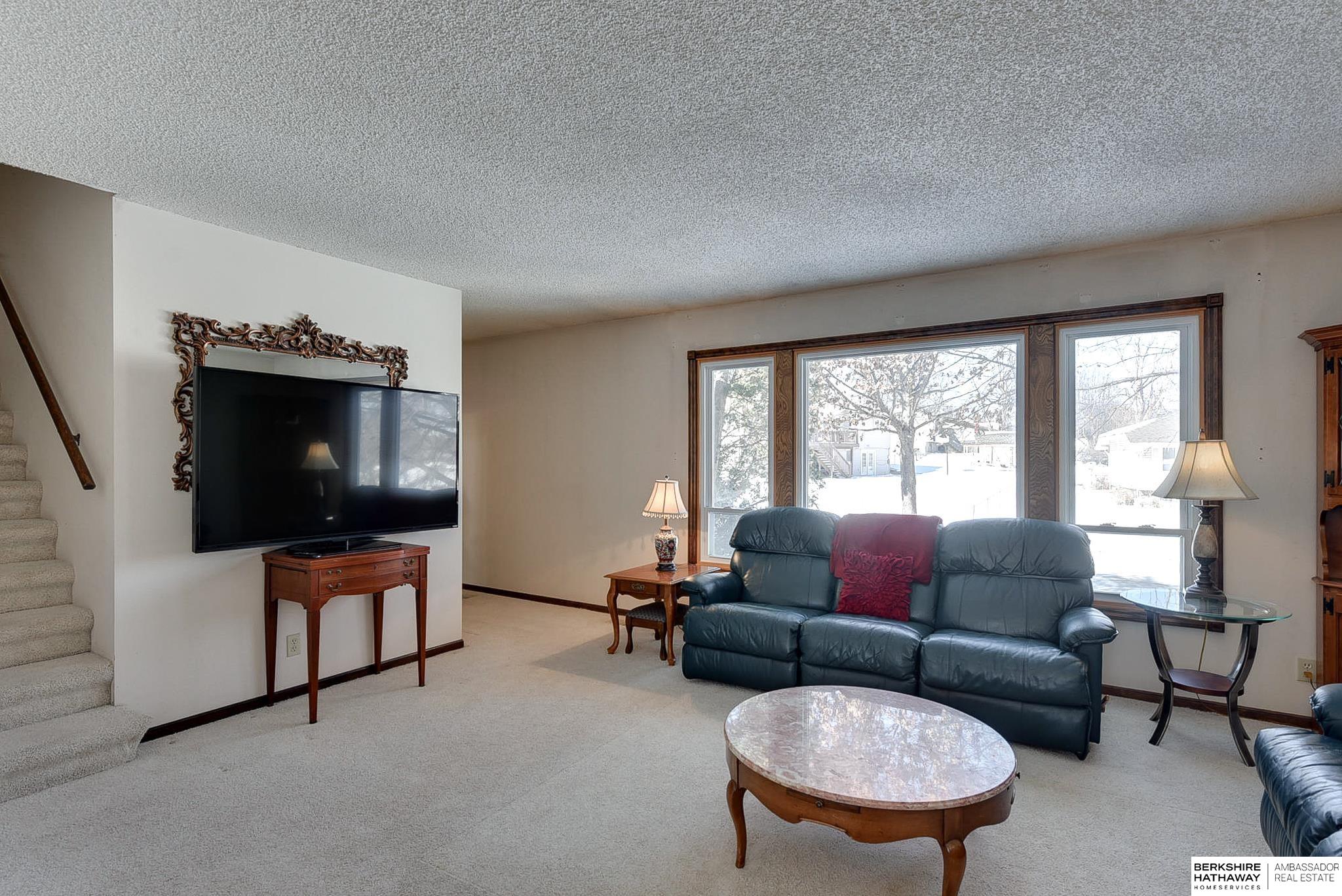 Omaha, Nebraska 68130, United States, 3 Bedrooms Bedrooms, ,3 BathroomsBathrooms,Residential,Active,95029