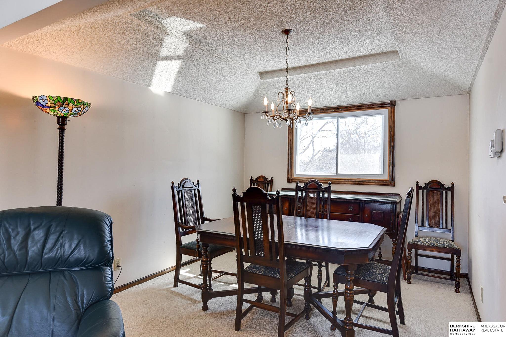 Omaha, Nebraska 68130, United States, 3 Bedrooms Bedrooms, ,3 BathroomsBathrooms,Residential,Active,95029