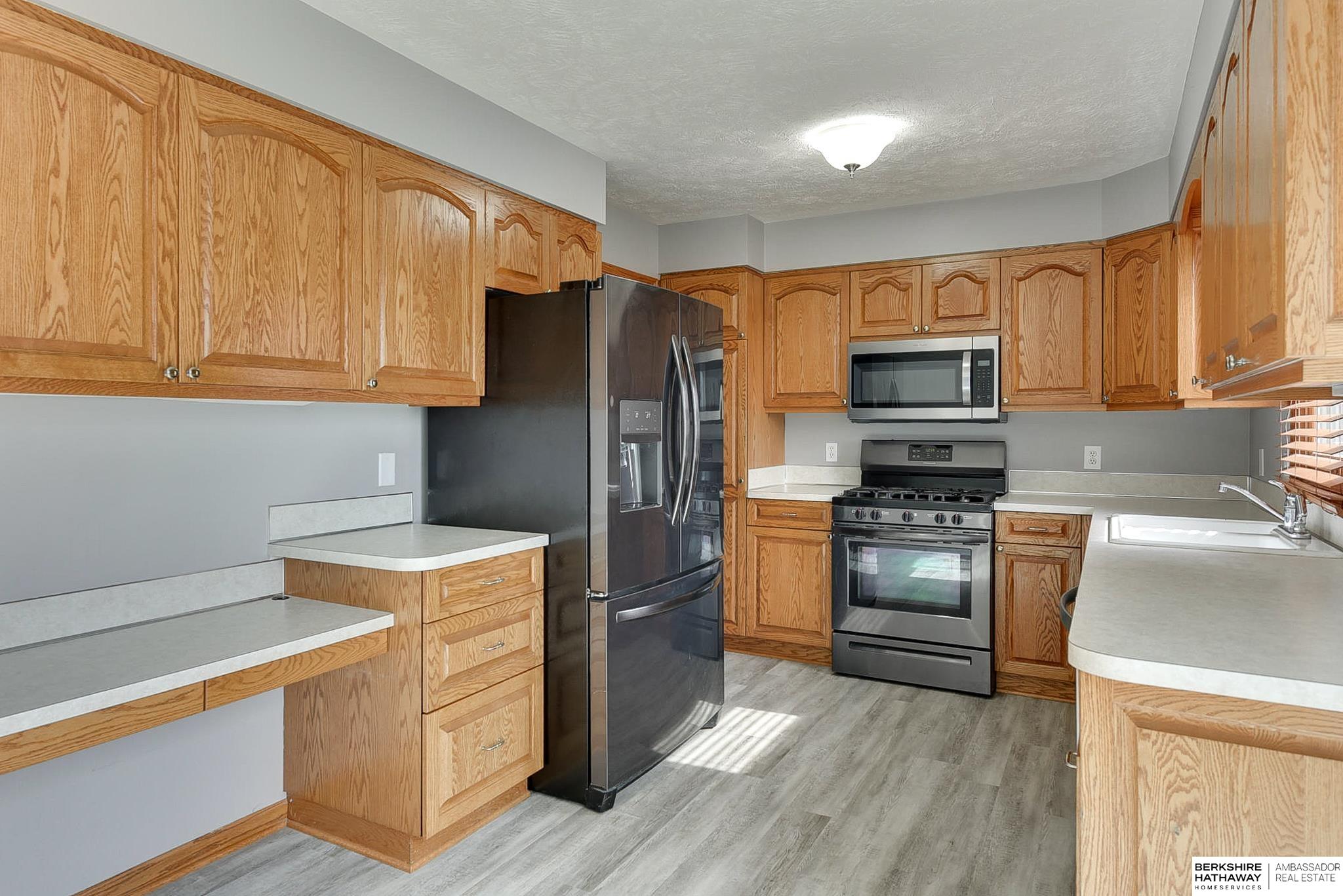 Omaha, Nebraska 68124, United States, 3 Bedrooms Bedrooms, ,2 BathroomsBathrooms,Residential,Pending,81641