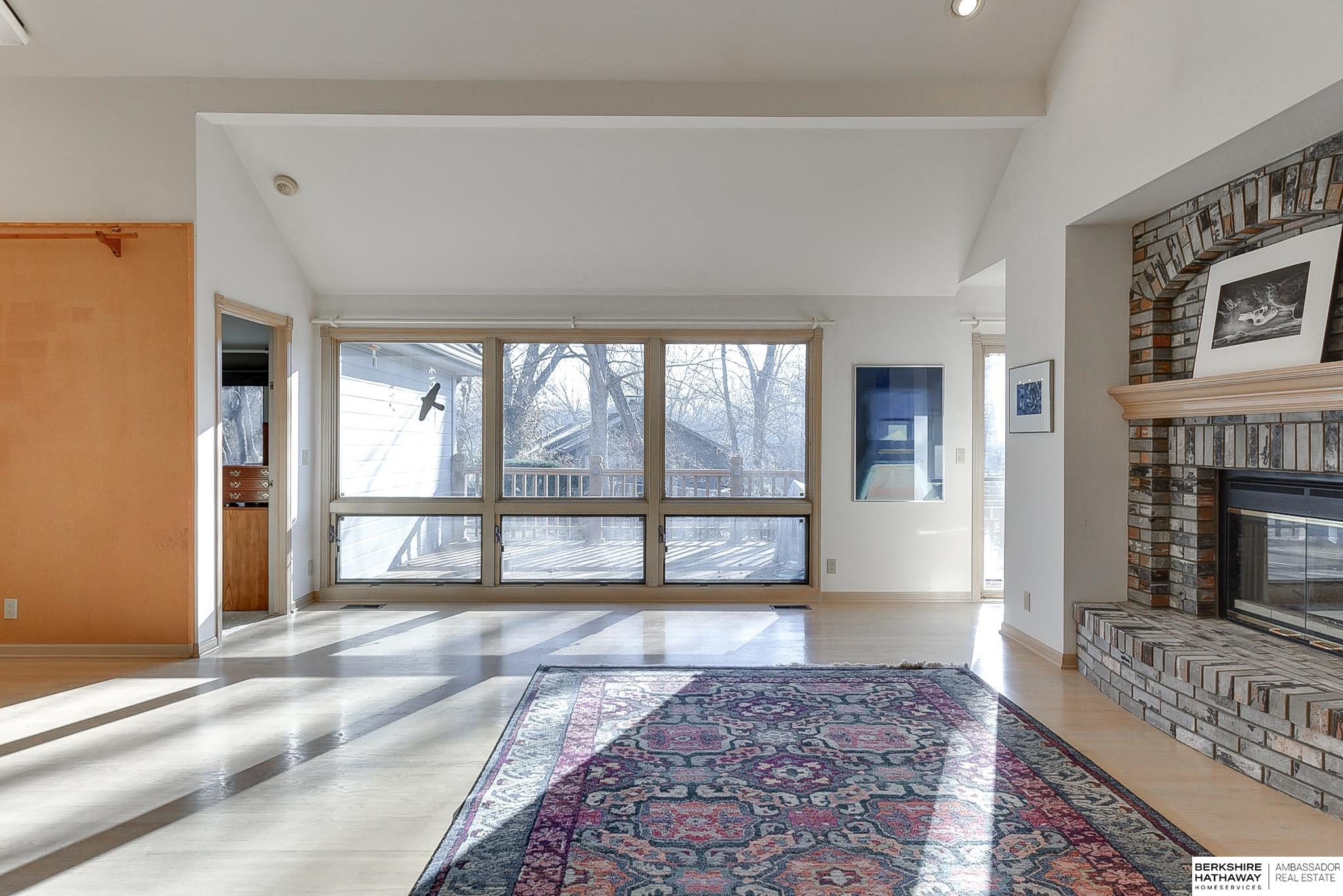 Omaha, Nebraska 68144, United States, 2 Bedrooms Bedrooms, ,3 BathroomsBathrooms,Residential,Pending,13344