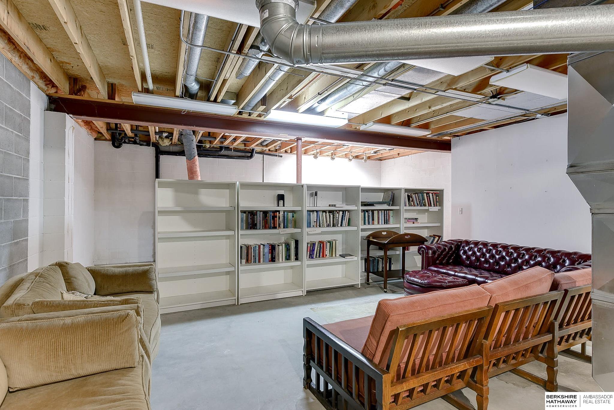 Omaha, Nebraska 68144, United States, 2 Bedrooms Bedrooms, ,3 BathroomsBathrooms,Residential,Pending,13344