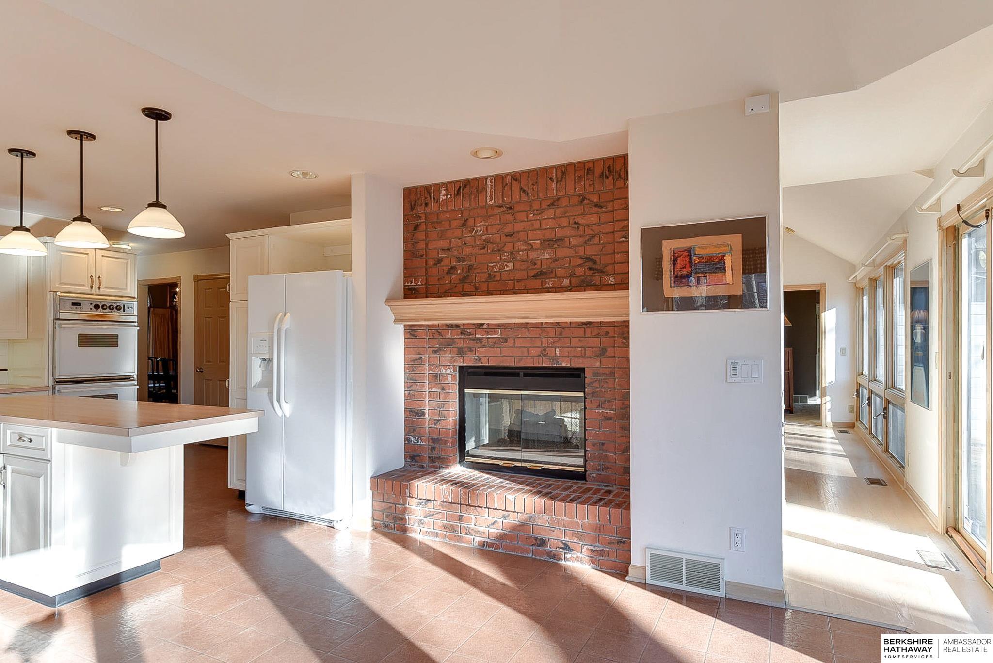 Omaha, Nebraska 68144, United States, 2 Bedrooms Bedrooms, ,3 BathroomsBathrooms,Residential,Pending,13344