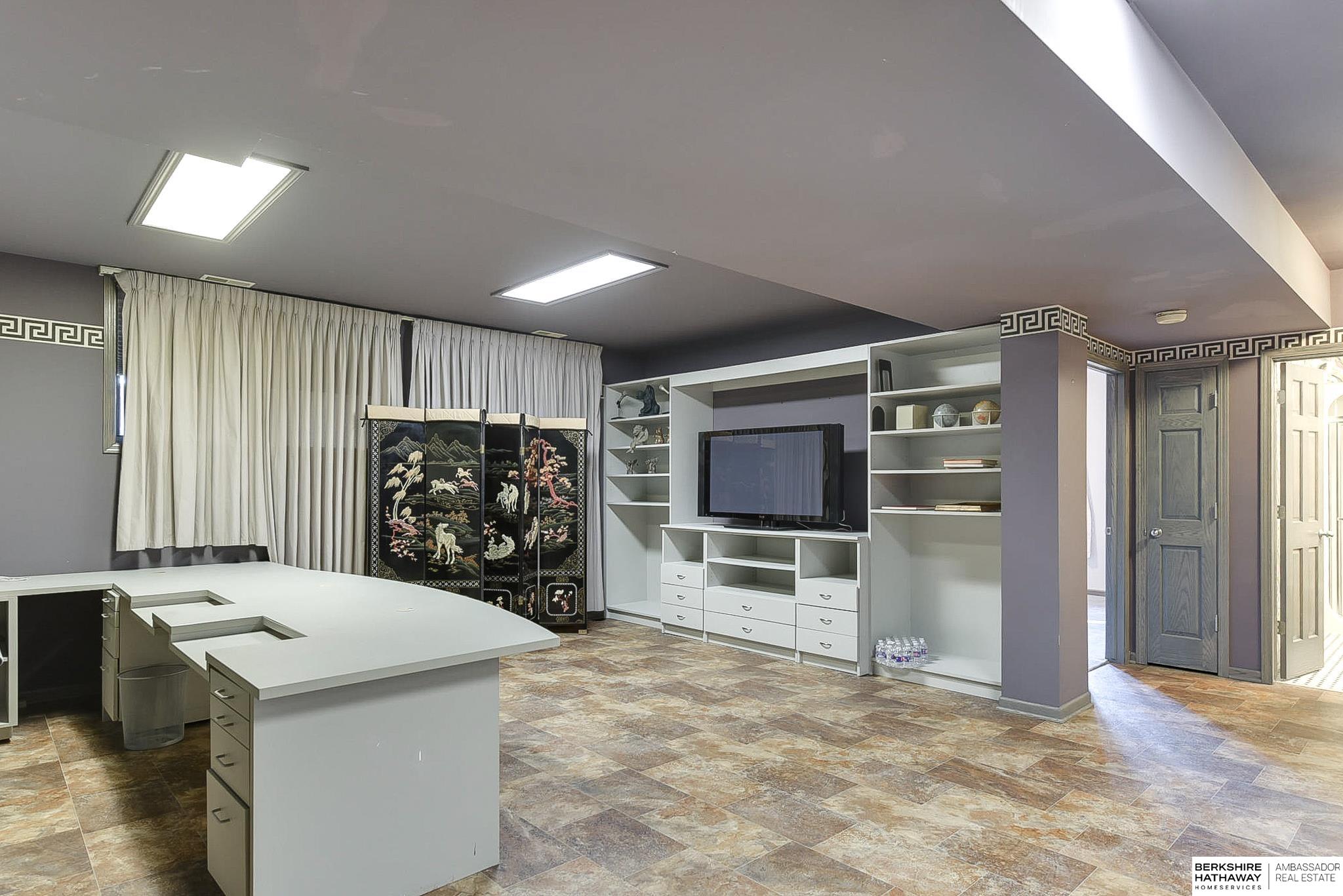 Omaha, Nebraska 68144, United States, 2 Bedrooms Bedrooms, ,3 BathroomsBathrooms,Residential,Pending,13344