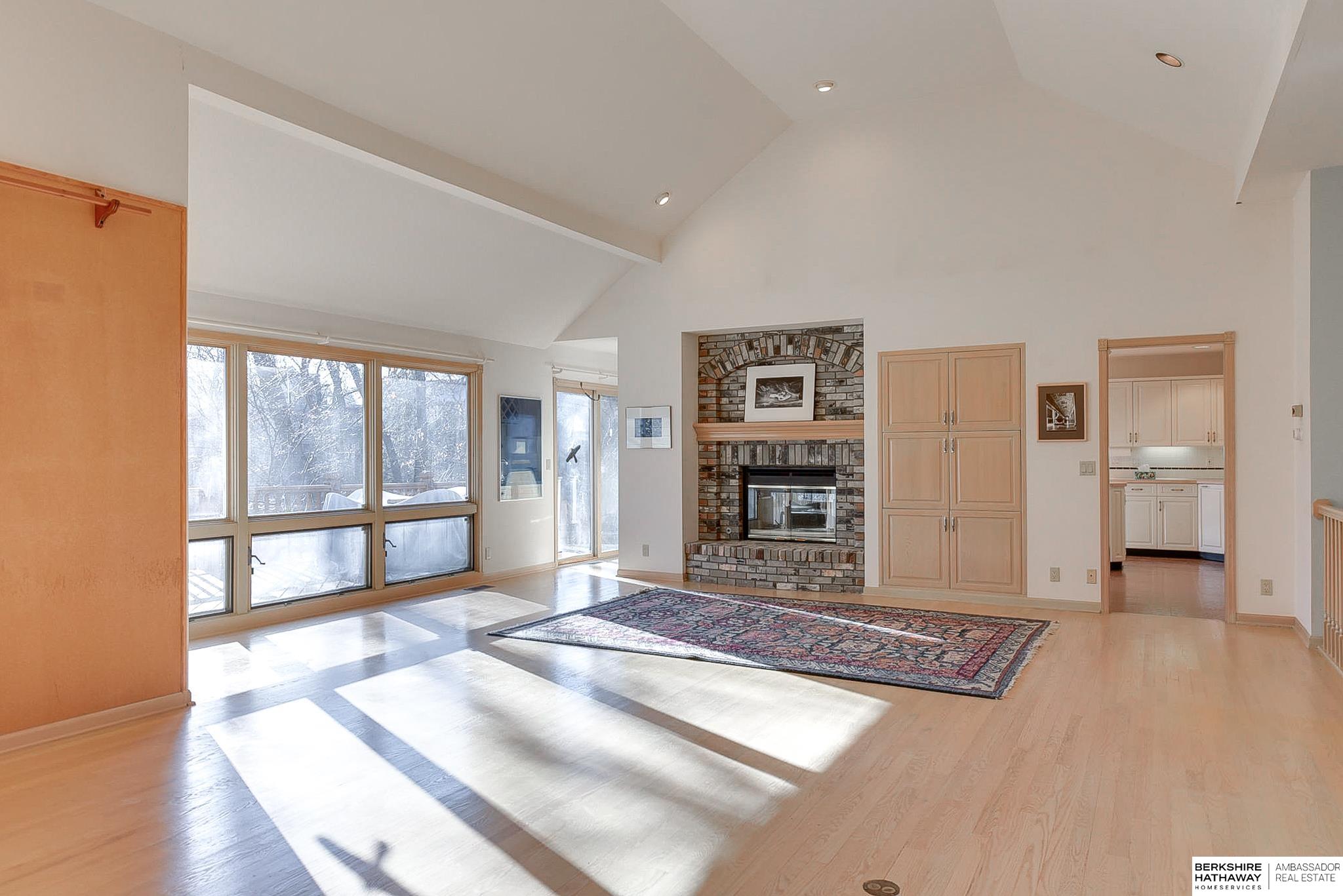 Omaha, Nebraska 68144, United States, 2 Bedrooms Bedrooms, ,3 BathroomsBathrooms,Residential,Pending,13344