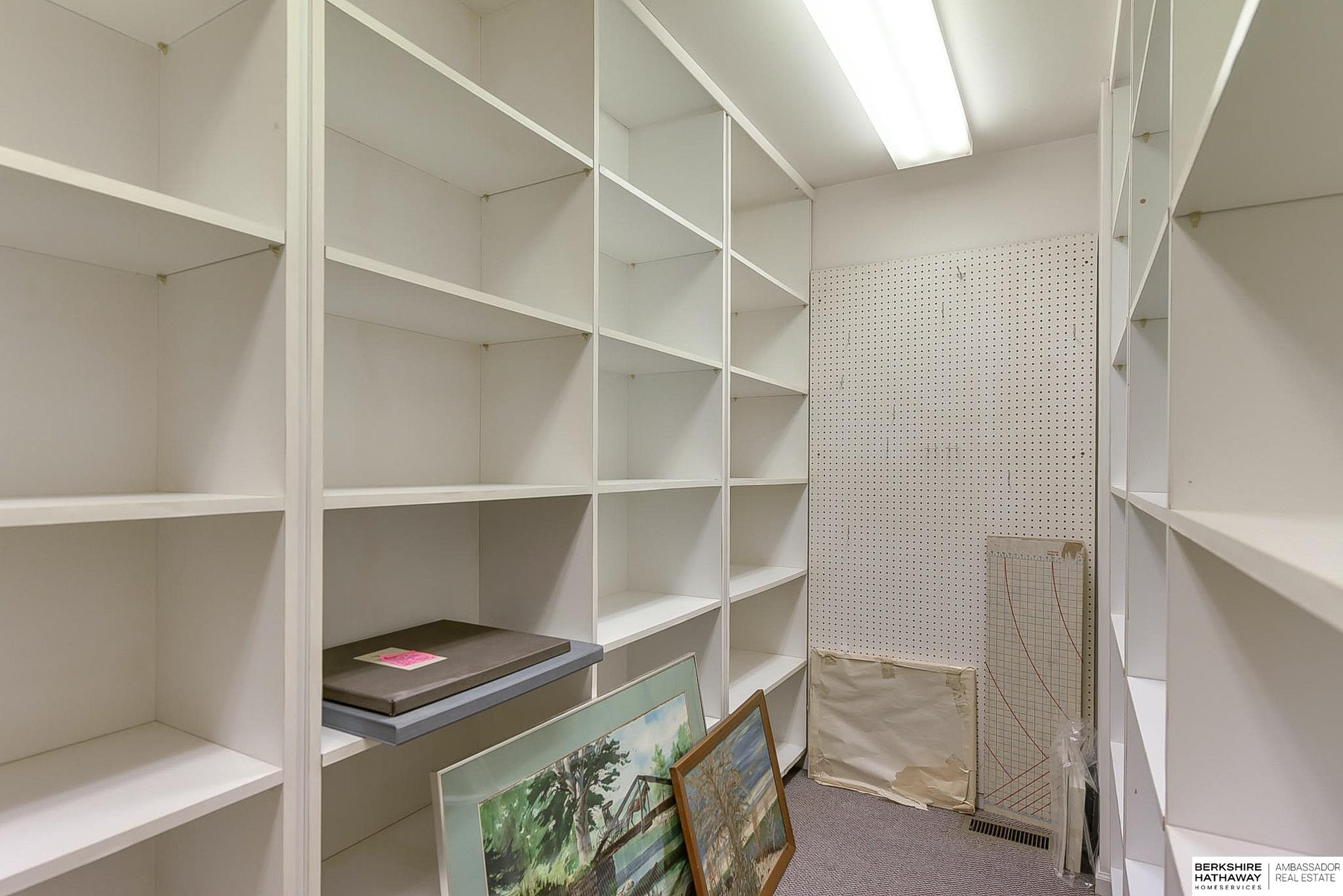 Omaha, Nebraska 68144, United States, 2 Bedrooms Bedrooms, ,3 BathroomsBathrooms,Residential,Pending,13344