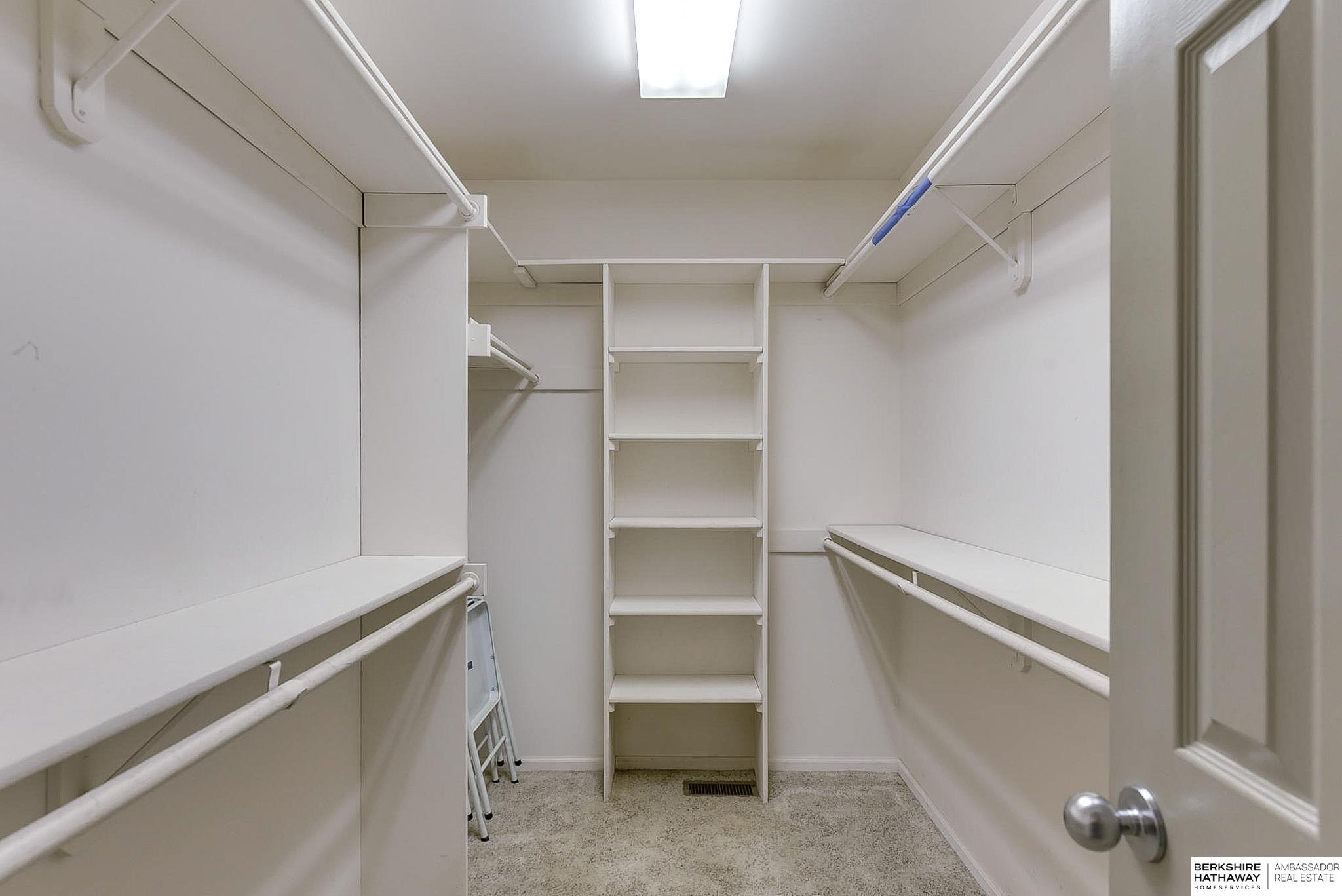 Omaha, Nebraska 68144, United States, 2 Bedrooms Bedrooms, ,3 BathroomsBathrooms,Residential,Pending,13344